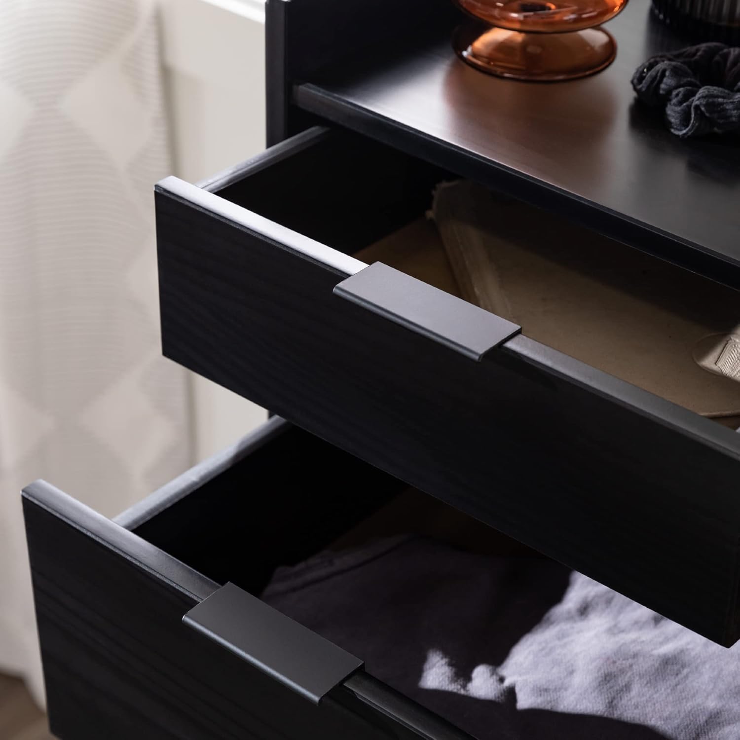 Walker Edison Blythe Mid-Century – Cómoda moderna de madera maciza con 6 cajones, 30 pulgadas, color negro