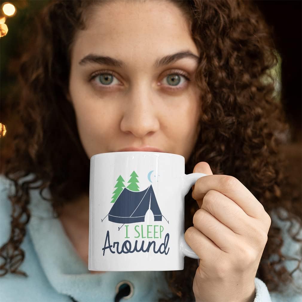 Divertida taza de café de cerámica para campamento de árboles de camping, 11 onzas, duermo alrededor de la tienda de campaña, árboles, estrella,