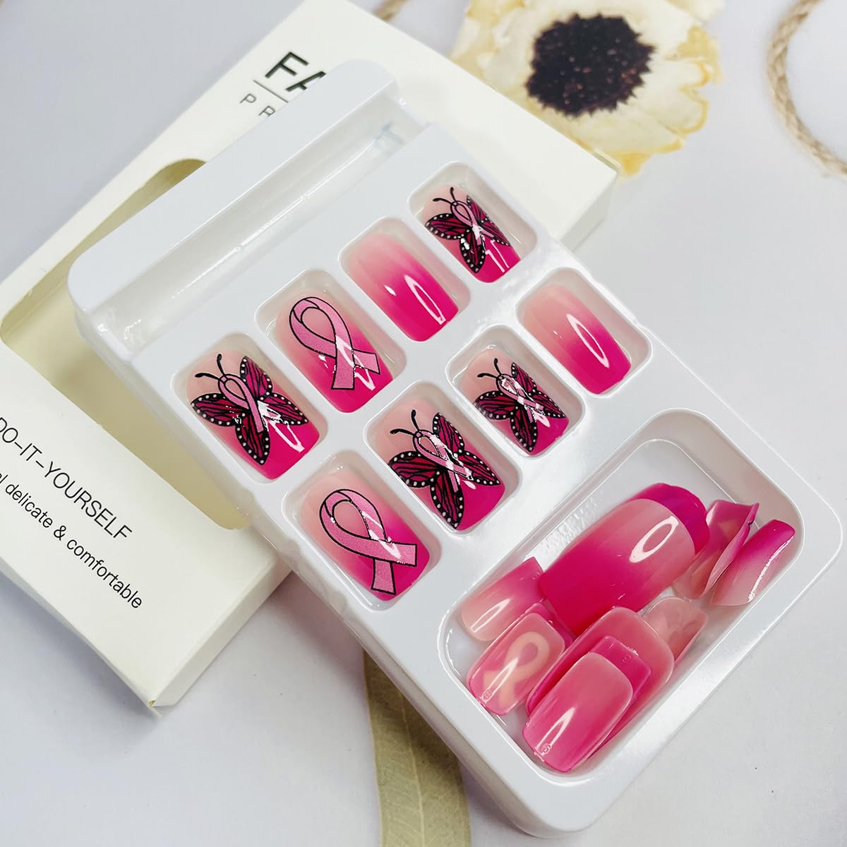 Uñas postizas a presión sobre el cáncer de mama, uñas postizas cortas cuadradas de color rosa brillante, uñas postizas acrílicas de cobertura