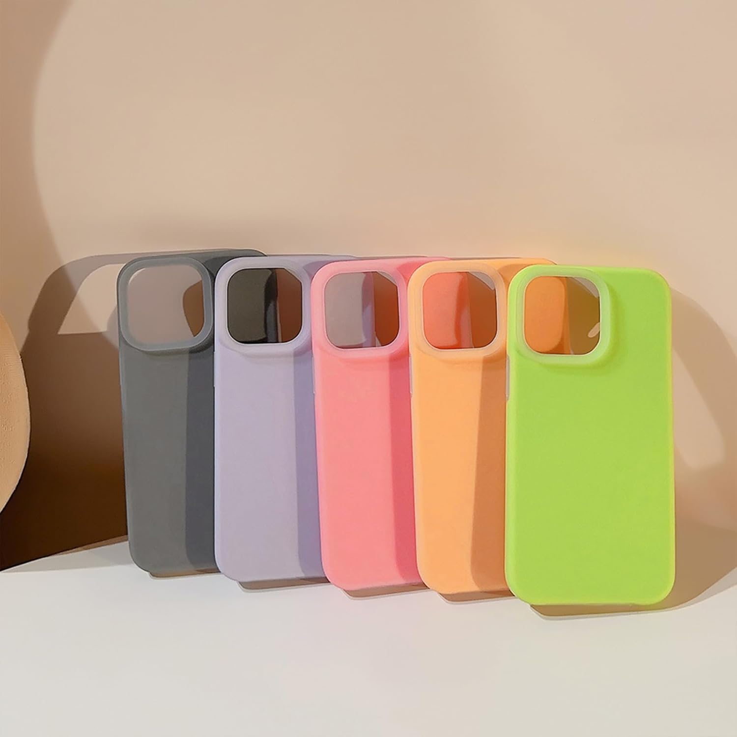 Ownest Funda compatible con iPhone 1212 Pro, diseño de silicona líquida de color gelatina, para mujeres y niñas, a la moda, delgada, suave y