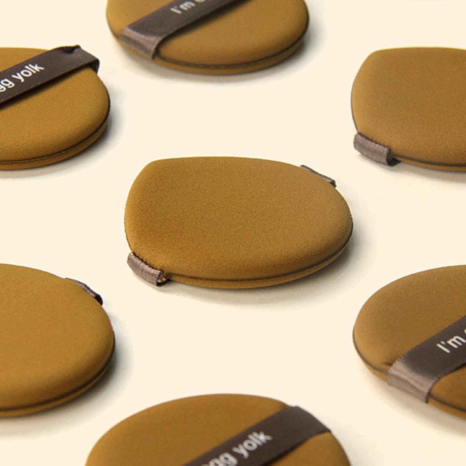 Esponja de maquillaje transpirable de doble cara de ajuste seguro para base de maquillaje compatible con mujeres sabor chocolate