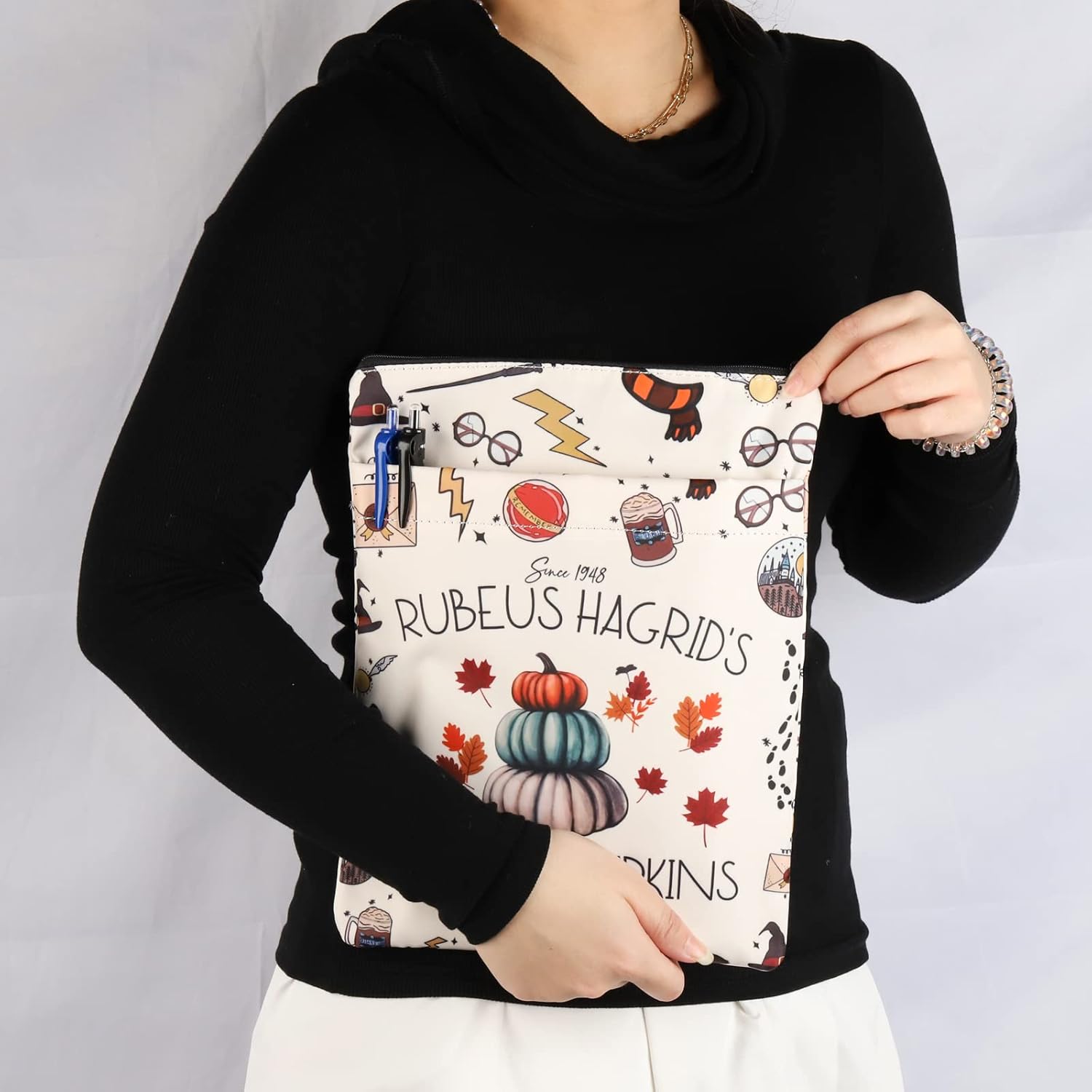 BLUPARK HP Inspired Book Sleeve HP Potter Regalos Amantes de los libros Fundas de libro para libros de tapa blanda Potter Merch Regalo, Blanco