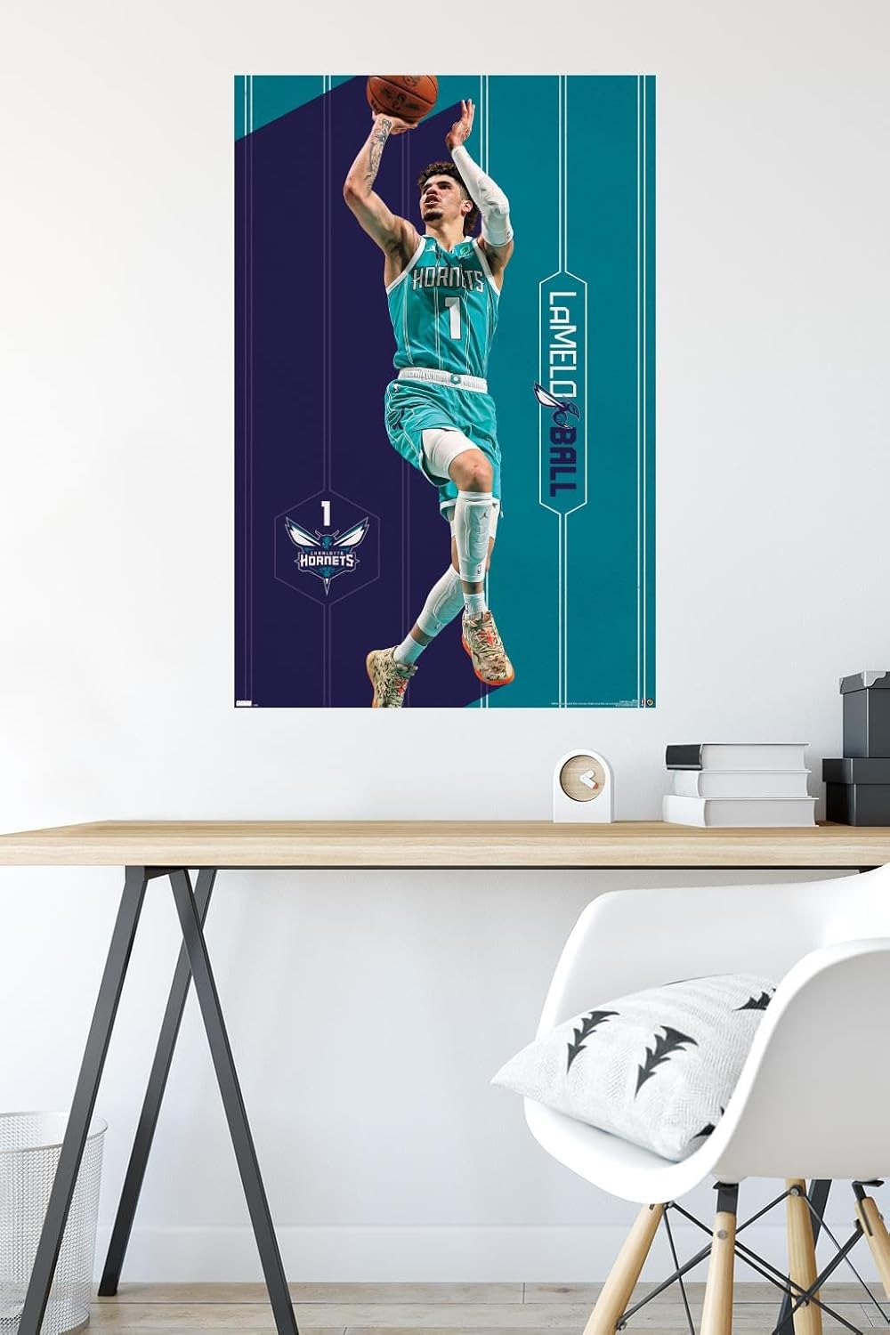 Trends International NBA Charlotte Hornets – Póster de pared LaMelo Ball 23