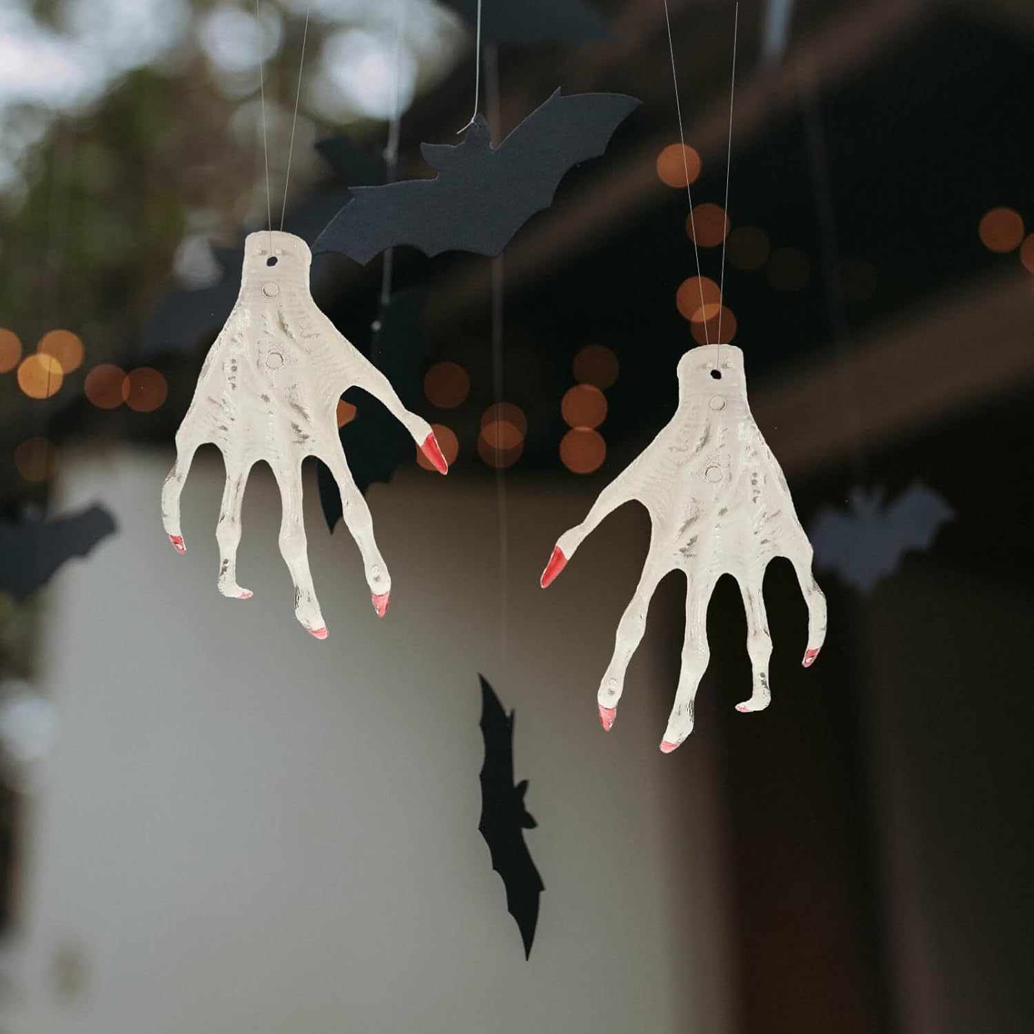 Manos de esqueleto de bruja de Halloween, manos de esqueleto aterradoras de plástico realistas con uñas rojas, mano de bruja falsa para fiesta de