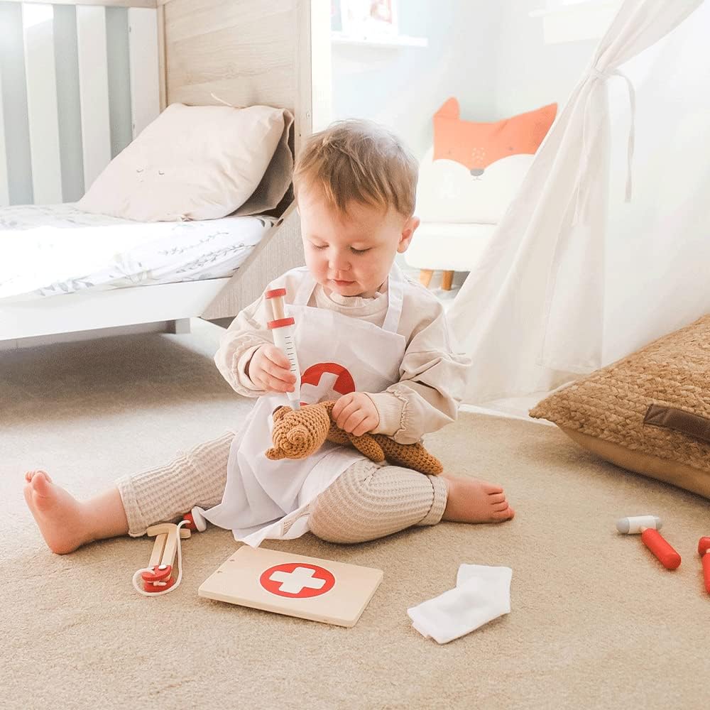 Bigjigs Toys Juego de médicos para niños, juego de médicos de madera de 10 piezas con estetoscopio para niños, termómetro, medicina y más en estuche