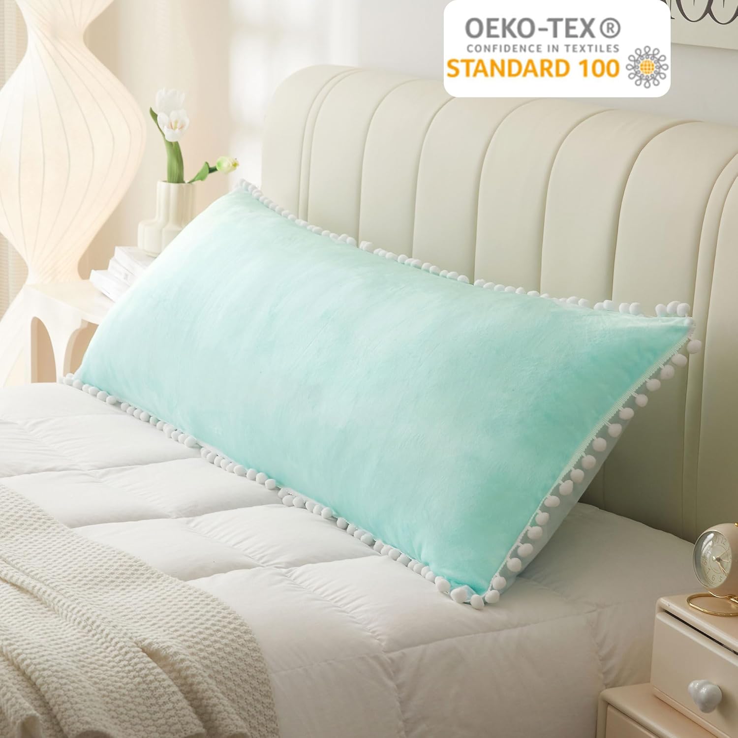 LIFEREVO Funda de almohada corporal de terciopelo con pompones, funda de almohada larga y mullida de 20 x 54 pulgadas, funda de almohada de
