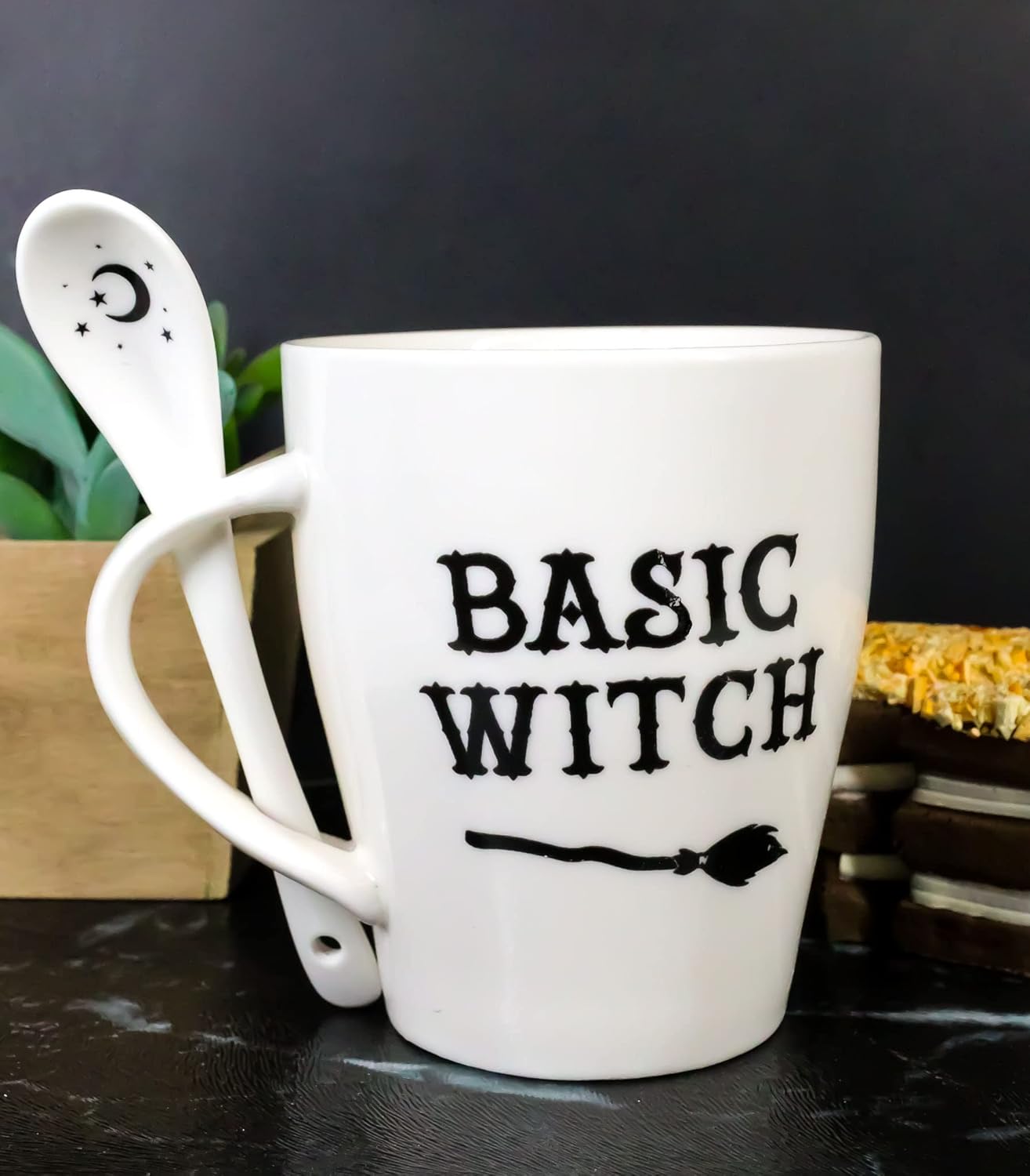 Ebros Gift Wicca Gothic Alchemy Witchcraft Divinity – Juego de taza y cuchara de porcelana con mango integrado de soporte de cuchara de 9 onzas,