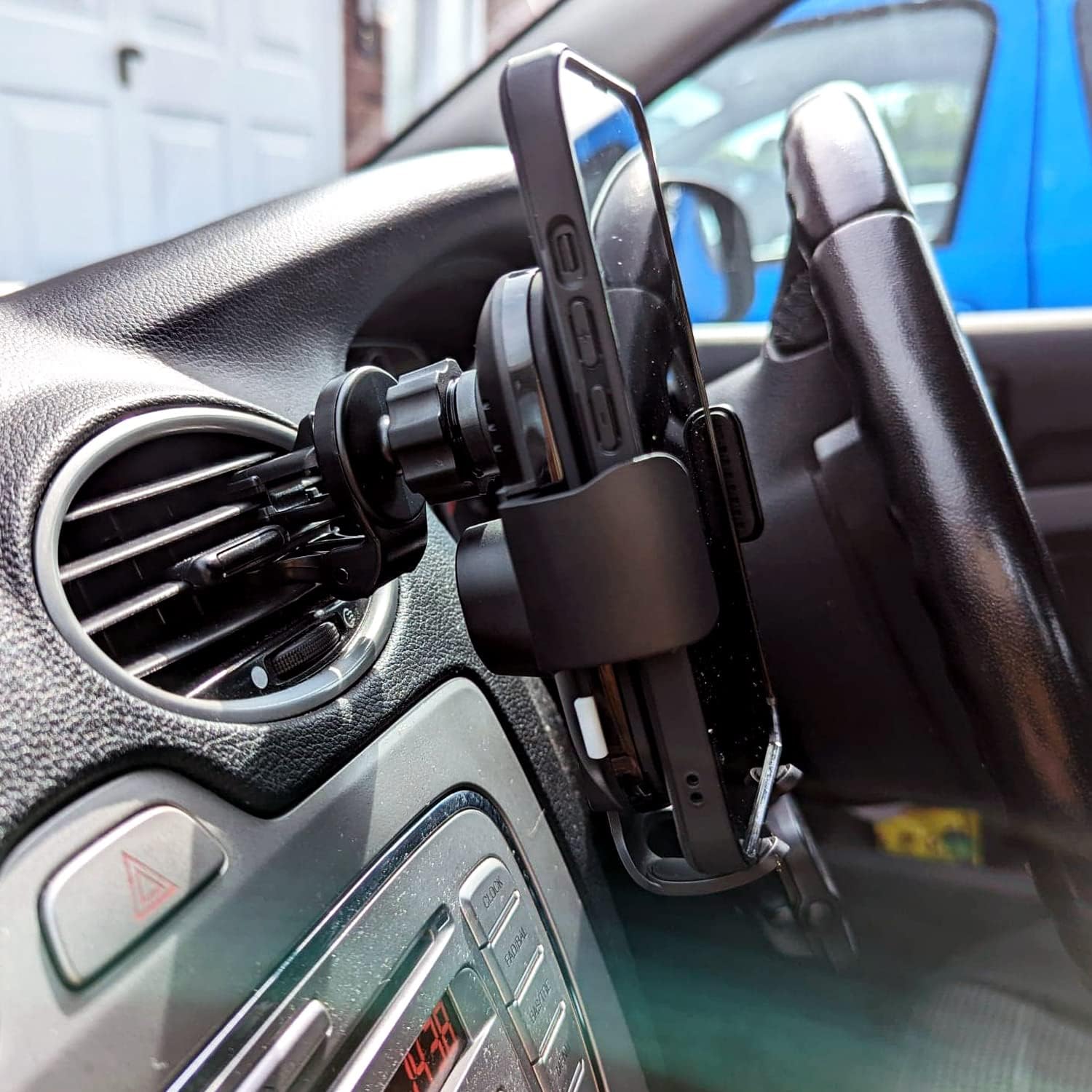 Olixar 15W Carga Inalámbrica Parabrisas & Dash Car Holder – Negro
