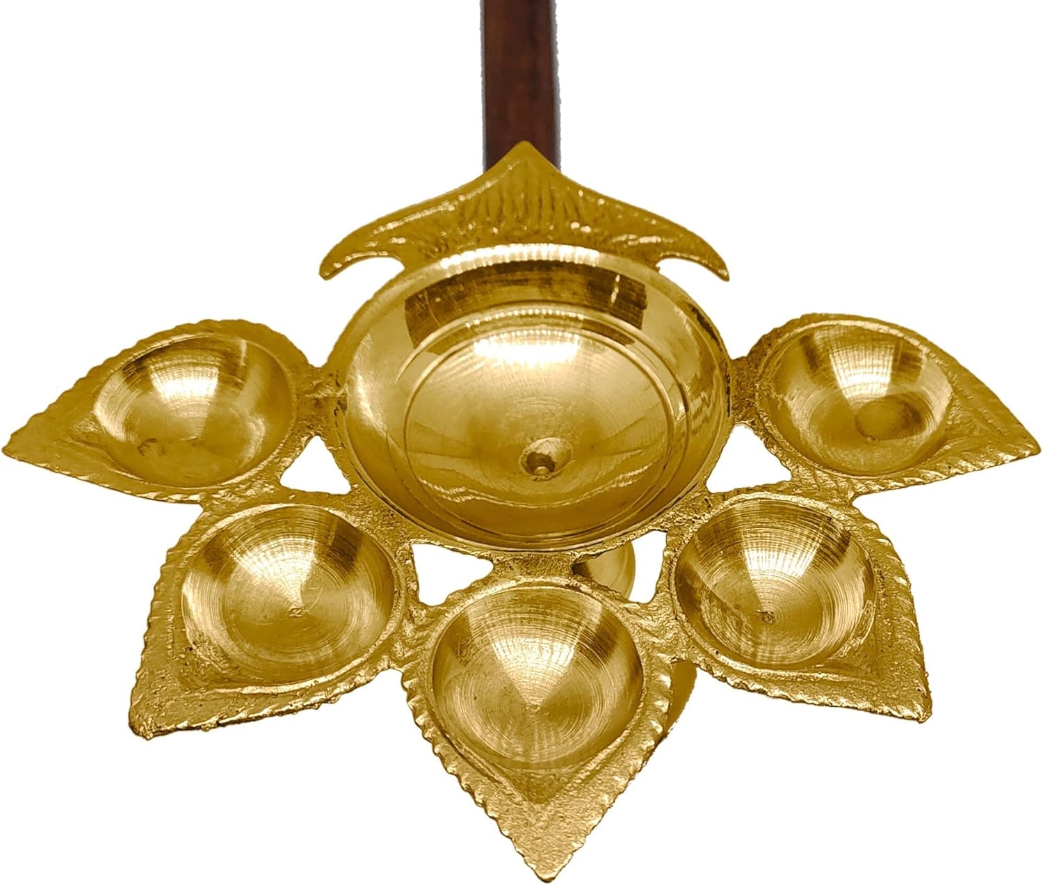 SATVIK Panch de latón Aarti Diya con mango de madera Decoración Soporte de luz de té Latón Jyot Dia Lámpara de aceite de mano Lámpara Puja Kutthu