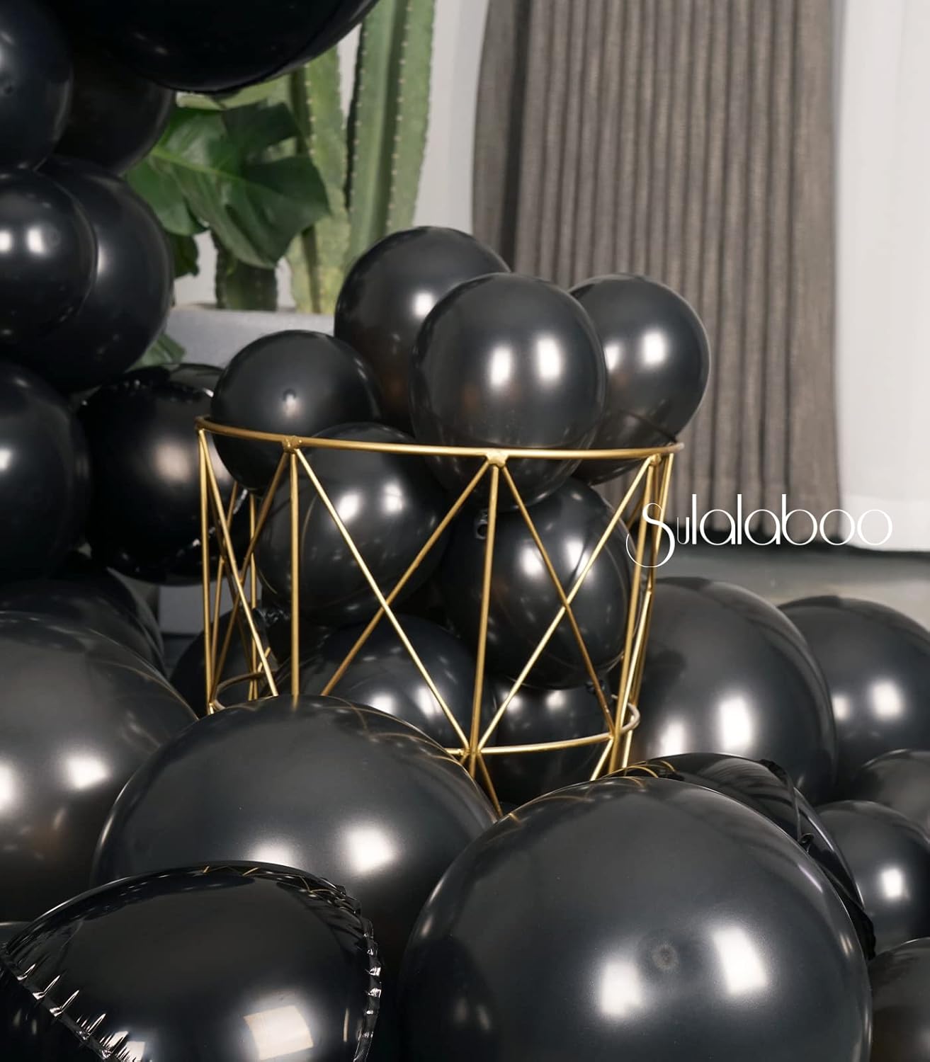 SULALABOO Kit de guirnalda de arco de globos metálicos negros, 75 piezas de látex de helio brillante, cromado, brillante, de diferentes tamaños,