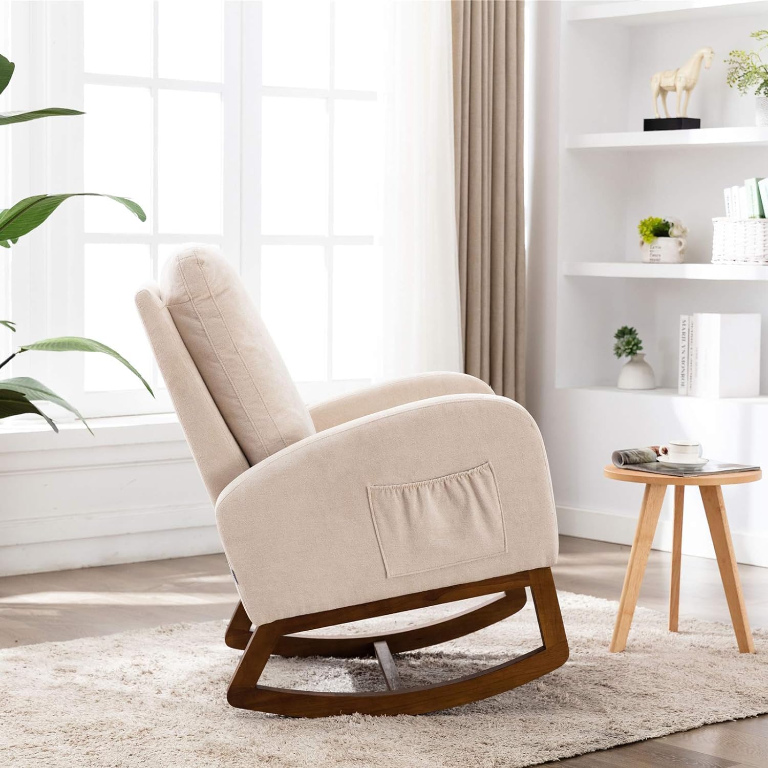Mecedora Dolonm, estilo de mediados de siglo, moderna tapizada, con respaldo alto, para cuarto de bebé o sala de estar (beige)