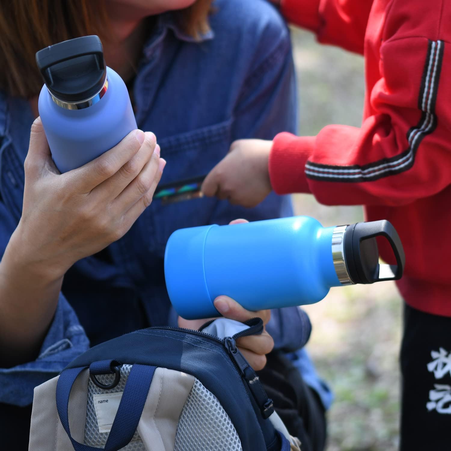 Mollcity Botella de agua pequeña de acero inoxidable de 12 onzas con aislamiento al vacío para la vuelta a la escuela, botella de agua deportiva de