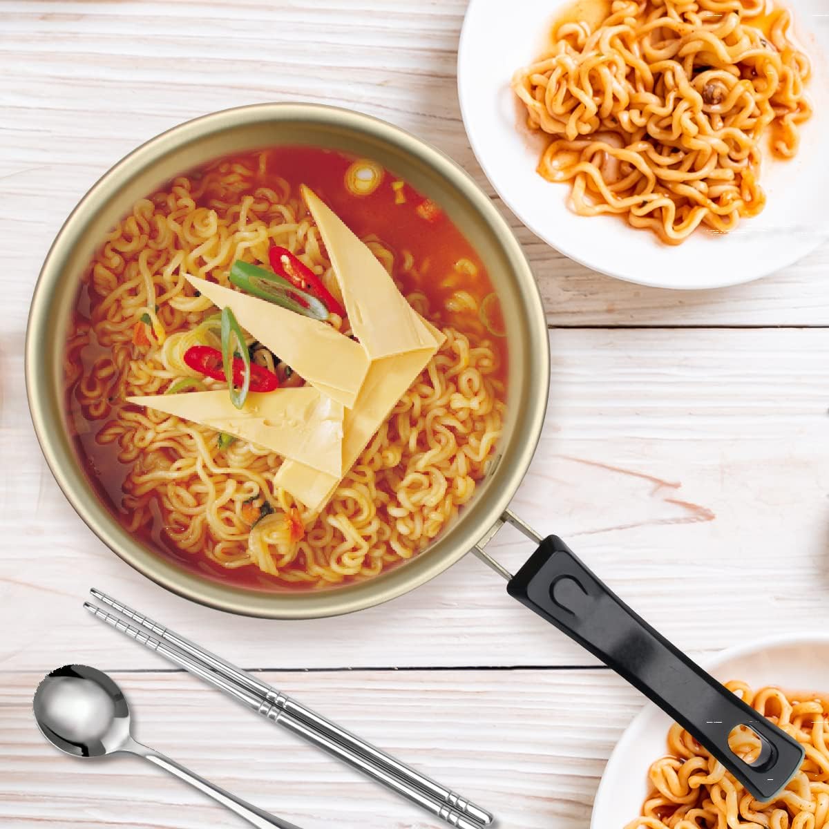 AHIER Olla de ramen coreano con tapa, cuchara y palillos (1 par), olla de fideos Ramyun coreanos con mango único a prueba de calor, calentamiento