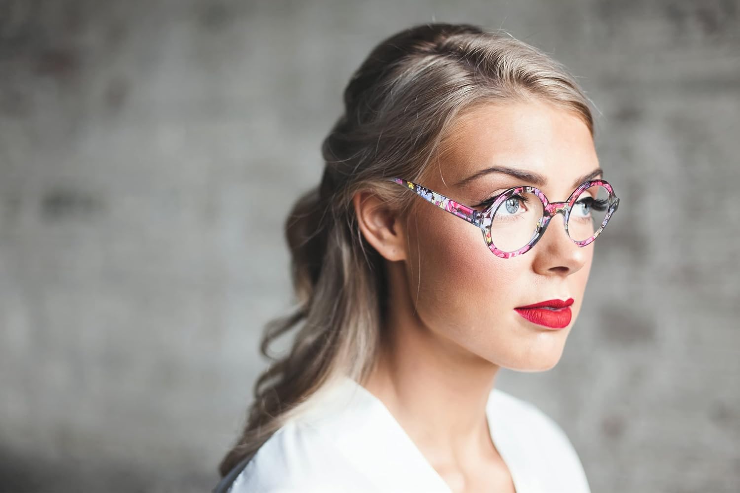 100 CLASSIC Paquete de 4 lentes de lectura redondos de gran tamaño con filtro de luz azulantirreflejos para mujeres, bisagras de resorte, lectores
