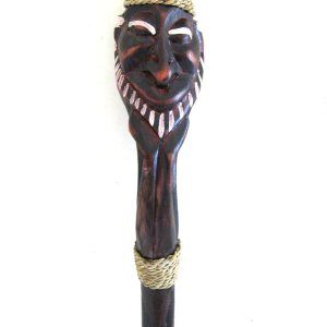 Oma Bastón de madera tallada a mano Tiki God African Tribal Walking Stick Arte africano – Marca OMA Federal (TM) Oma Bastón de madera tallada a mano Tiki God African Tribal Walking Stick Arte africano – Marca OMA Federal (TM)