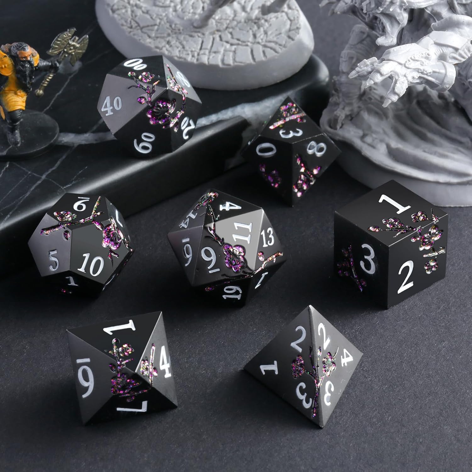 DNDND – Dados de metal morado con purpurina, 7 piezas de dados DND metálicos con diseño de flores y caja de regalo para juego de mesa de Calabozos y