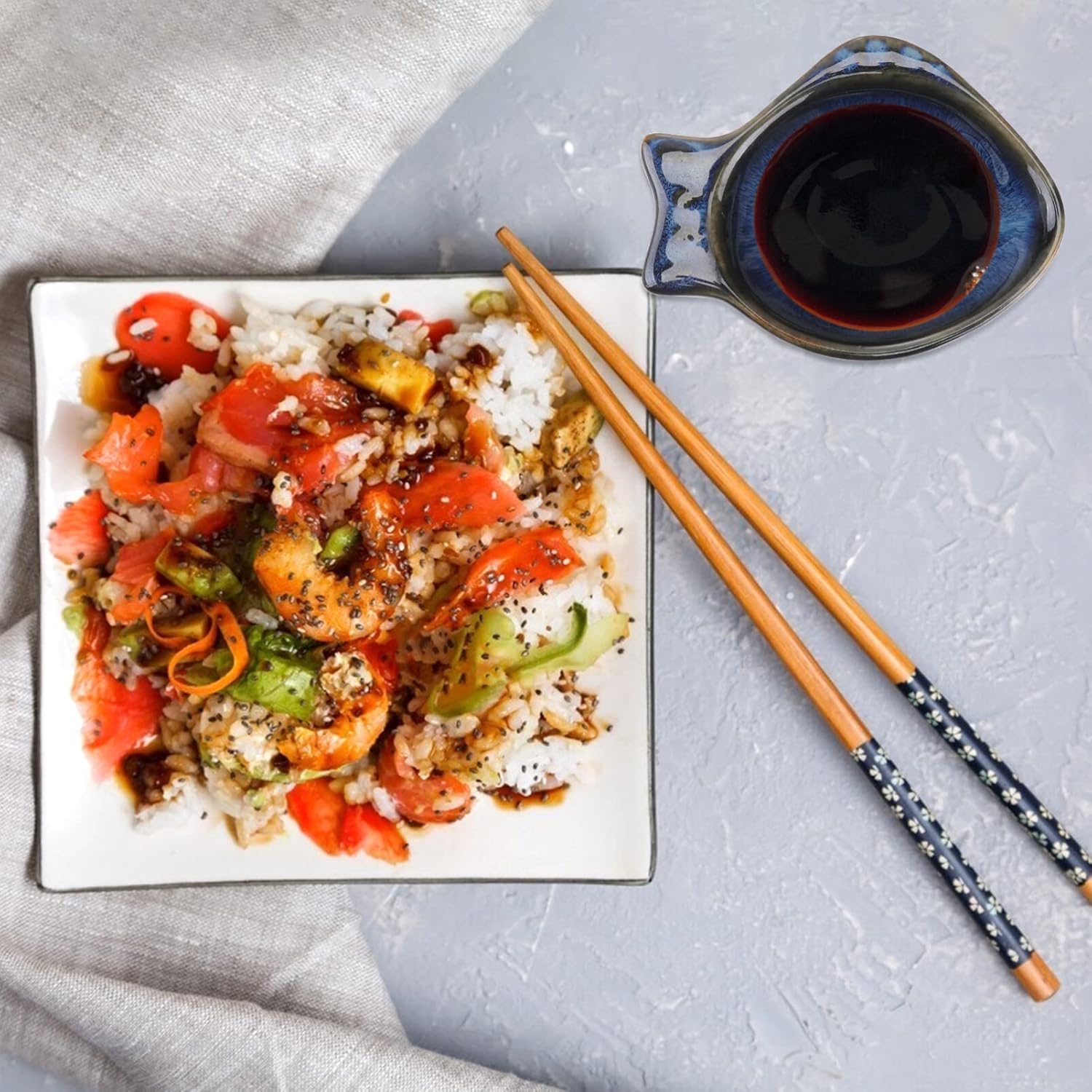 Cabilock Plato de salsa de soja en forma de pescado de cerámica para condimentos, lindo tazón de inmersión pequeño, platillo para aperitivo de
