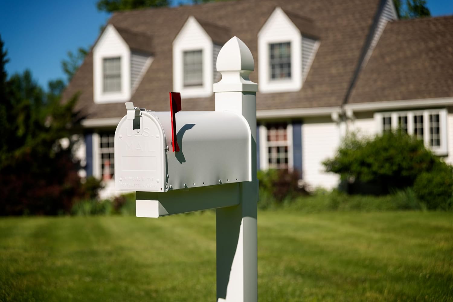 Architectural Mailboxes Admiral ADM11WAM – Buzón de aluminio para montaje en poste, código de compatibilidad A, color blanco texturizado, capacidad