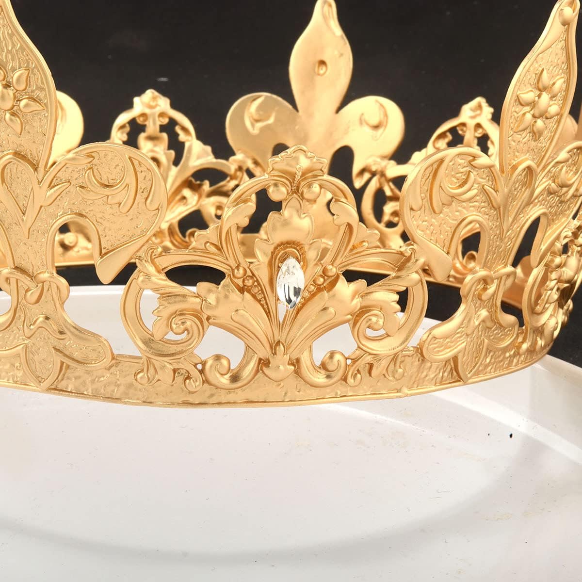 Corona King de metal dorado adornada con cristales para hombre, Metales no preciosos