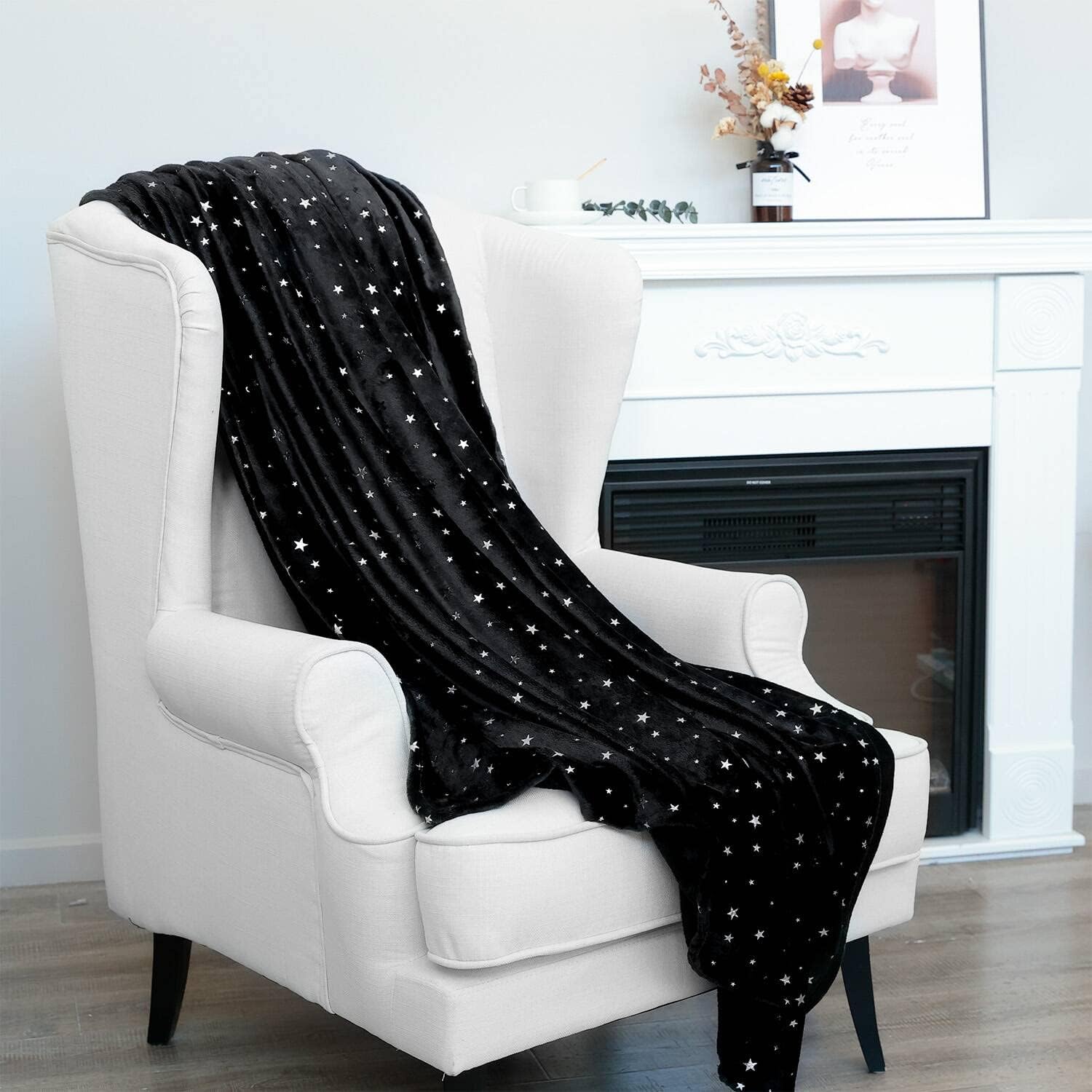 NANPIPER Manta de forro polar con estampado de estrellas, manta mullida de franela súper suave, 50 x 65 pulgadas, color negro