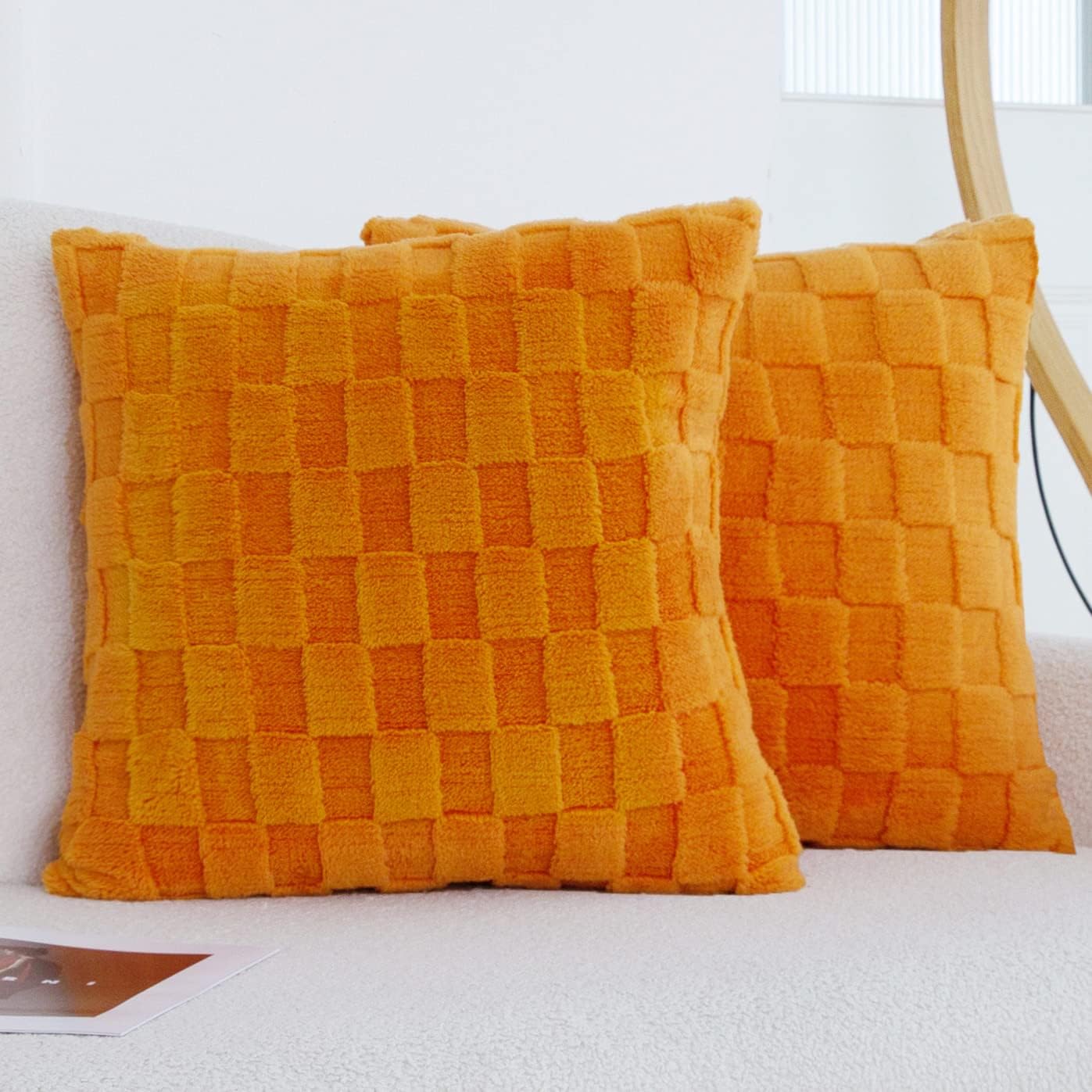 Muamar Paquete de 2 fundas de almohada decorativas y suaves, fundas de cojín para sofá, color naranja de 16 x 16 pulgadas, de forro polar coral,