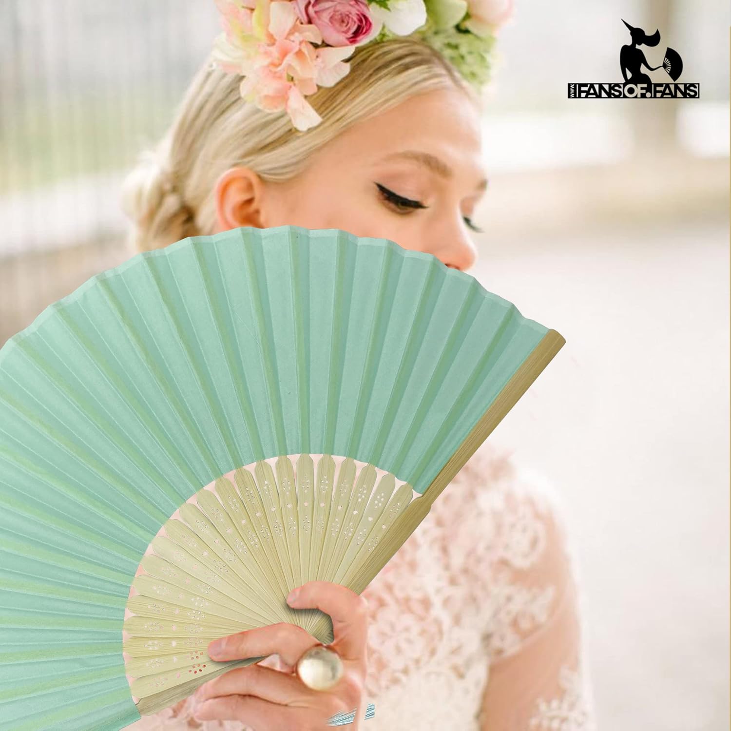 Abanico de mano plegable de mano de tela con borla de grado A, varillas de bambú para mujeres y niñas, fiesta de verano, eventos, cumpleaños, boda,