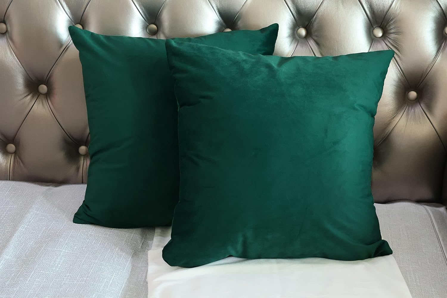 AMZ-NATURALIFE Juego de 2 fundas de almohada de 16 x 16 pulgadas, terciopelo verde oscuro, fundas de cojín cuadradas decorativas suaves y sólidas,