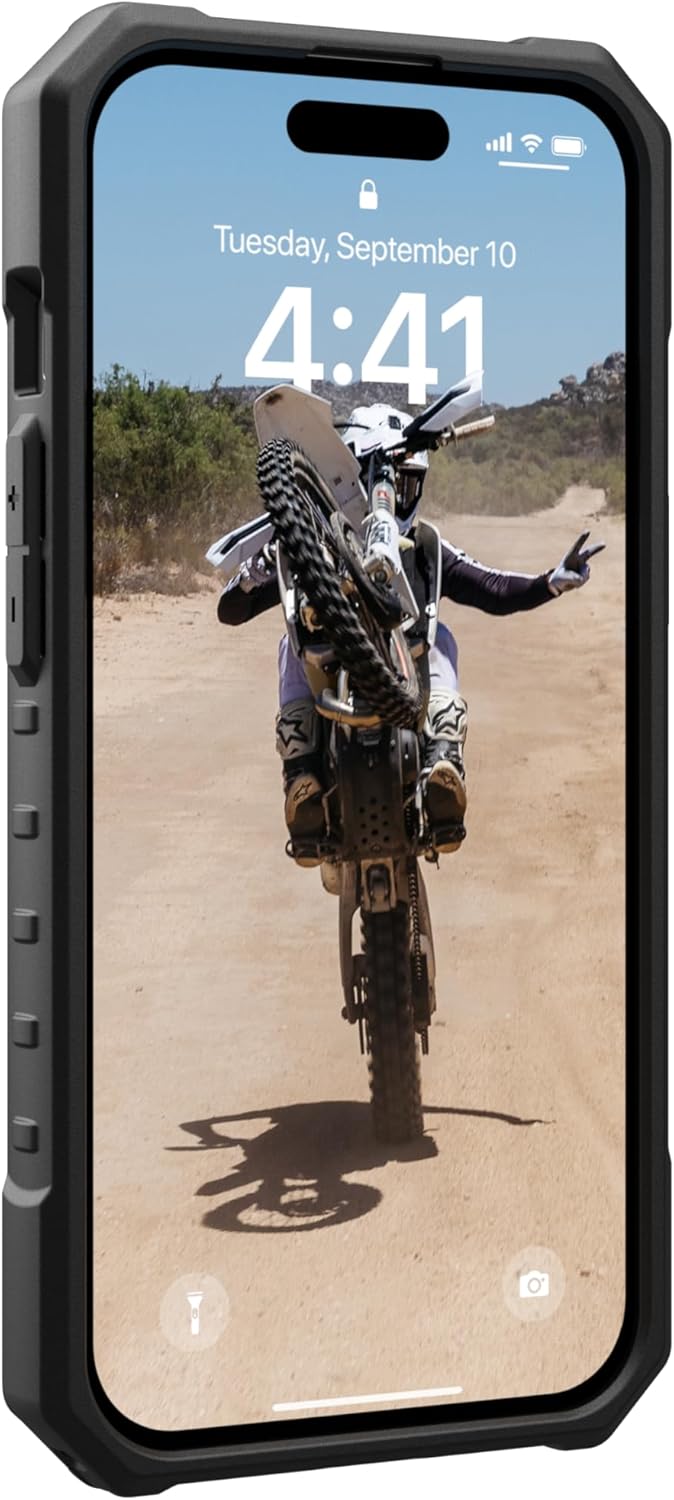 URBAN ARMOR GEAR UAG – Funda compatible con iPhone 15 de 6.1 pulgadas, Pathfinder color negro, imán integrado compatible con carga MagSafe, funda