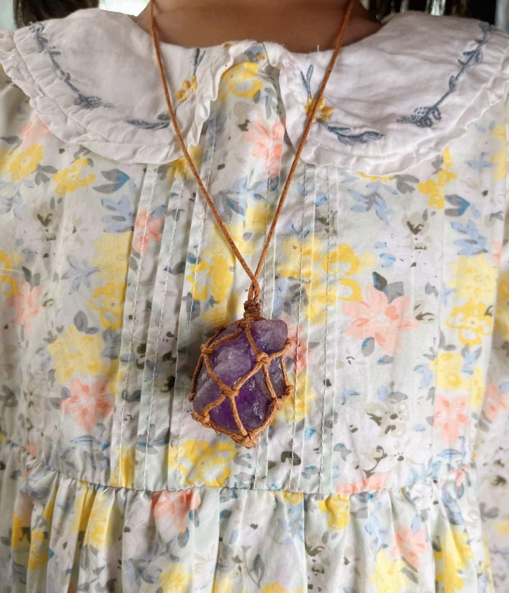 Collar con colgante de cristal crudo natural Reiki, chakra curativo, piedra de tratamiento con cuerda tejida a mano en color aleatorio, Piedra