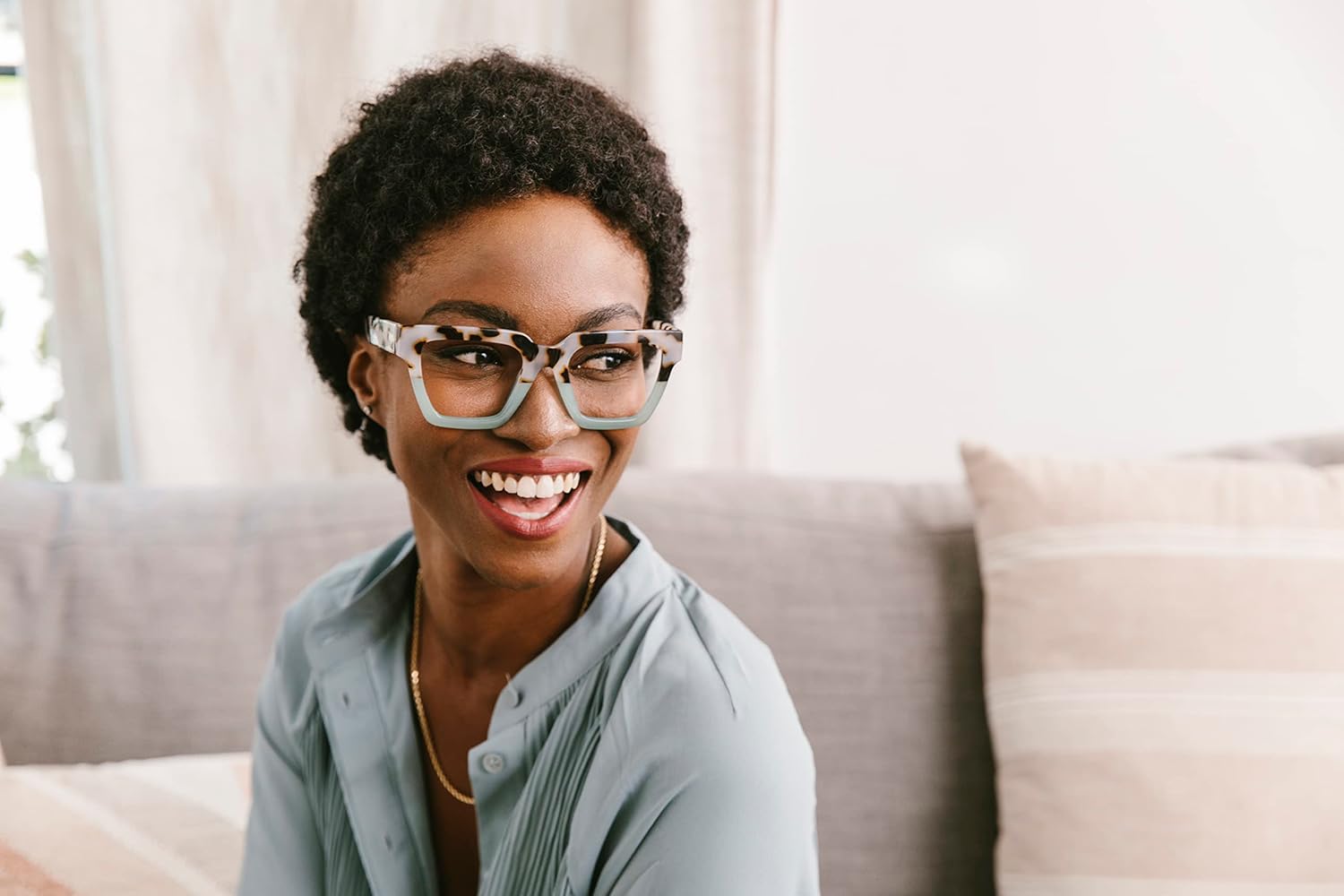 Peepers by PeeperSpecs Gafas de lectura con bloqueo de luz azul cuadrado Take a Bow para mujer