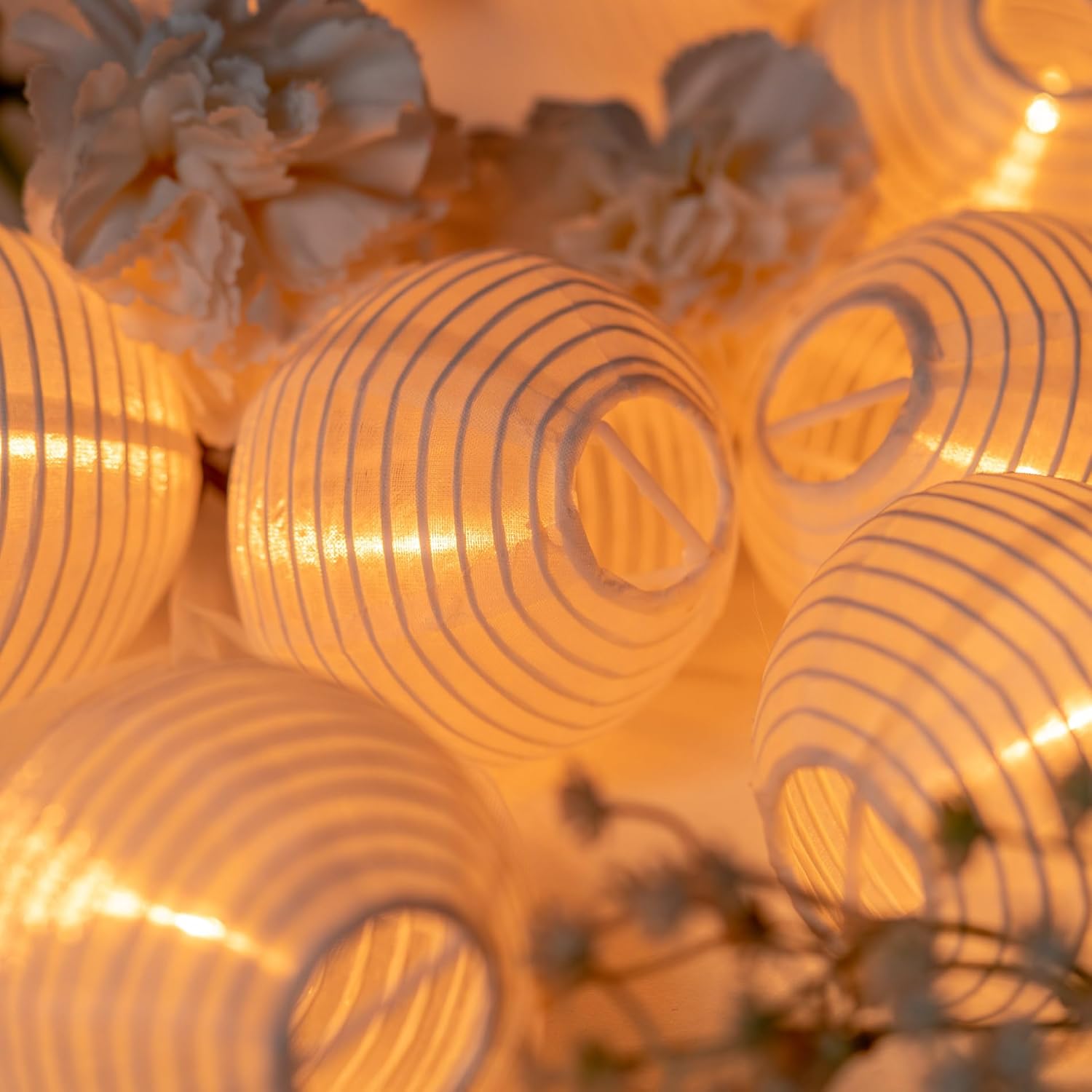 Linterna blanca de 10 unidades con cadena de luces de alambre blanco de 11 pies, 12 pulgadas de espaciado enchufable (blanco)
