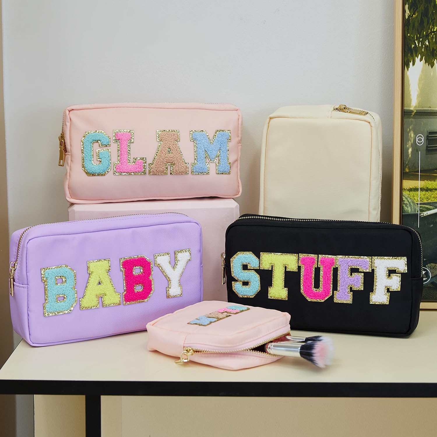 Preppy Patch – Bolsas de maquillaje con letras con purpurina, bolsa de cosméticos de viaje, bolsa de nailon impermeable para mujeres y niñas,