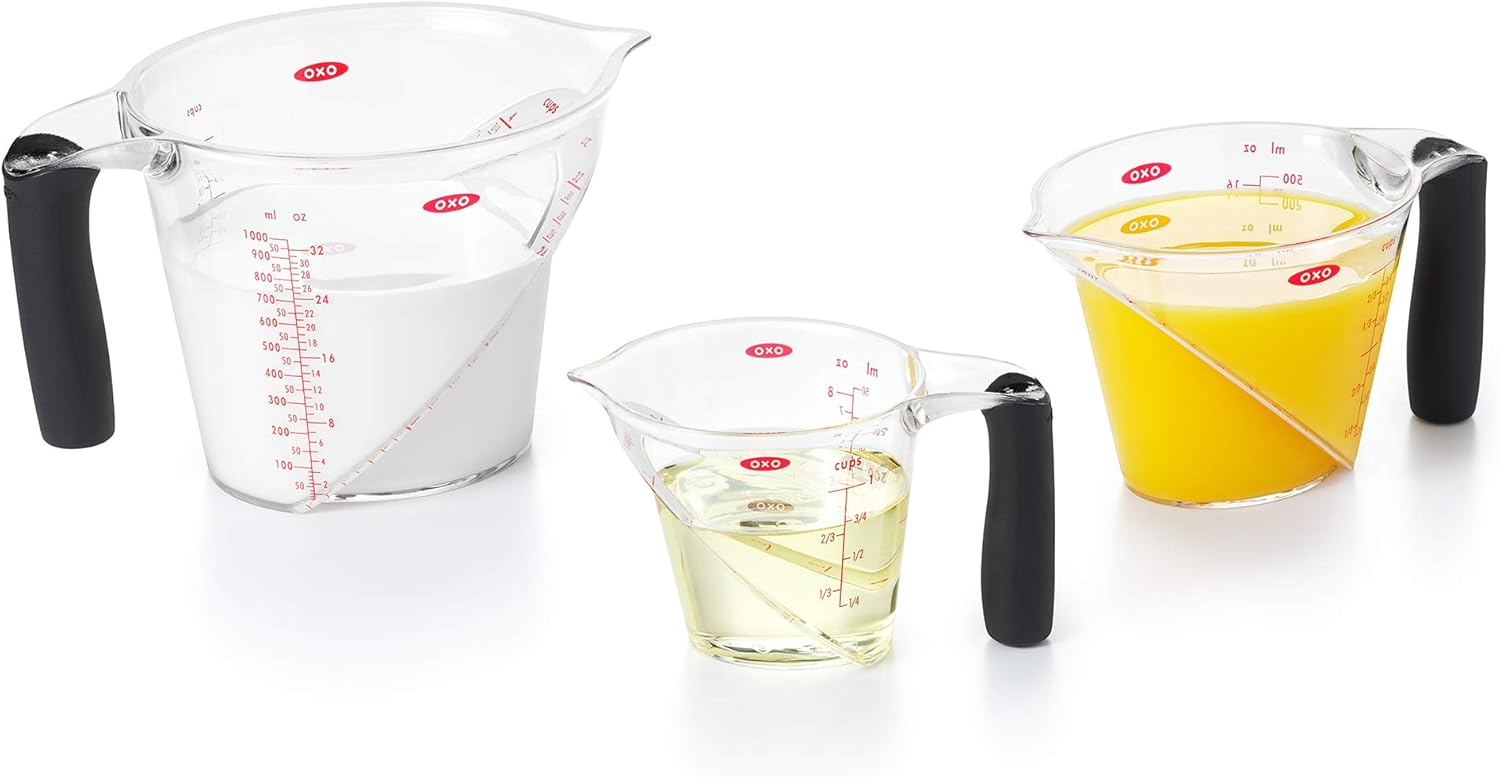 OXO Good Grips – Juego de tazas medidoras en ángulo de 3 piezas y mini taza medidora en ángulo Good Grips