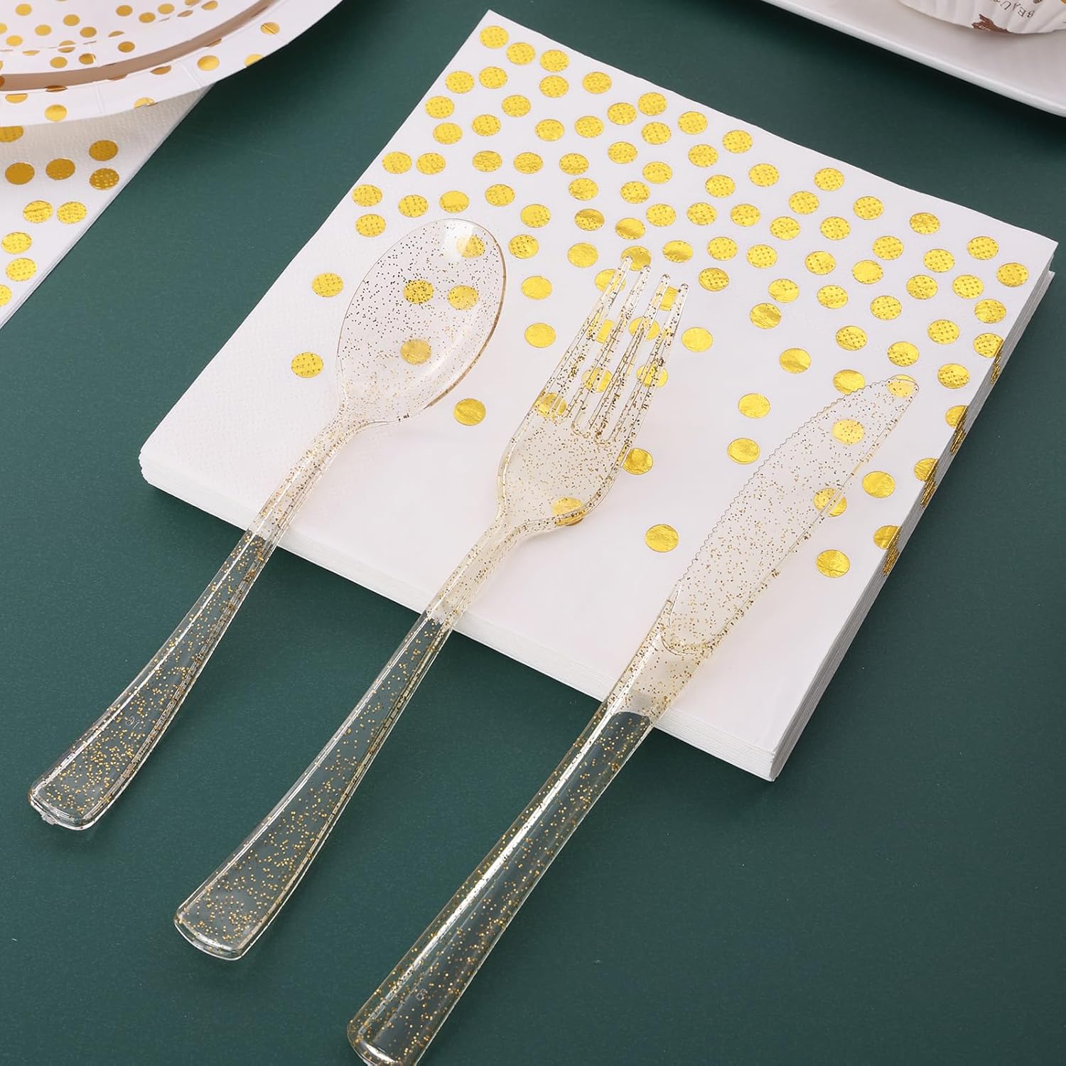 Juego de platos y servilletas de fiesta blancos y dorados, platos de papel desechables con puntos dorados, decoraciones de suministros de fiesta