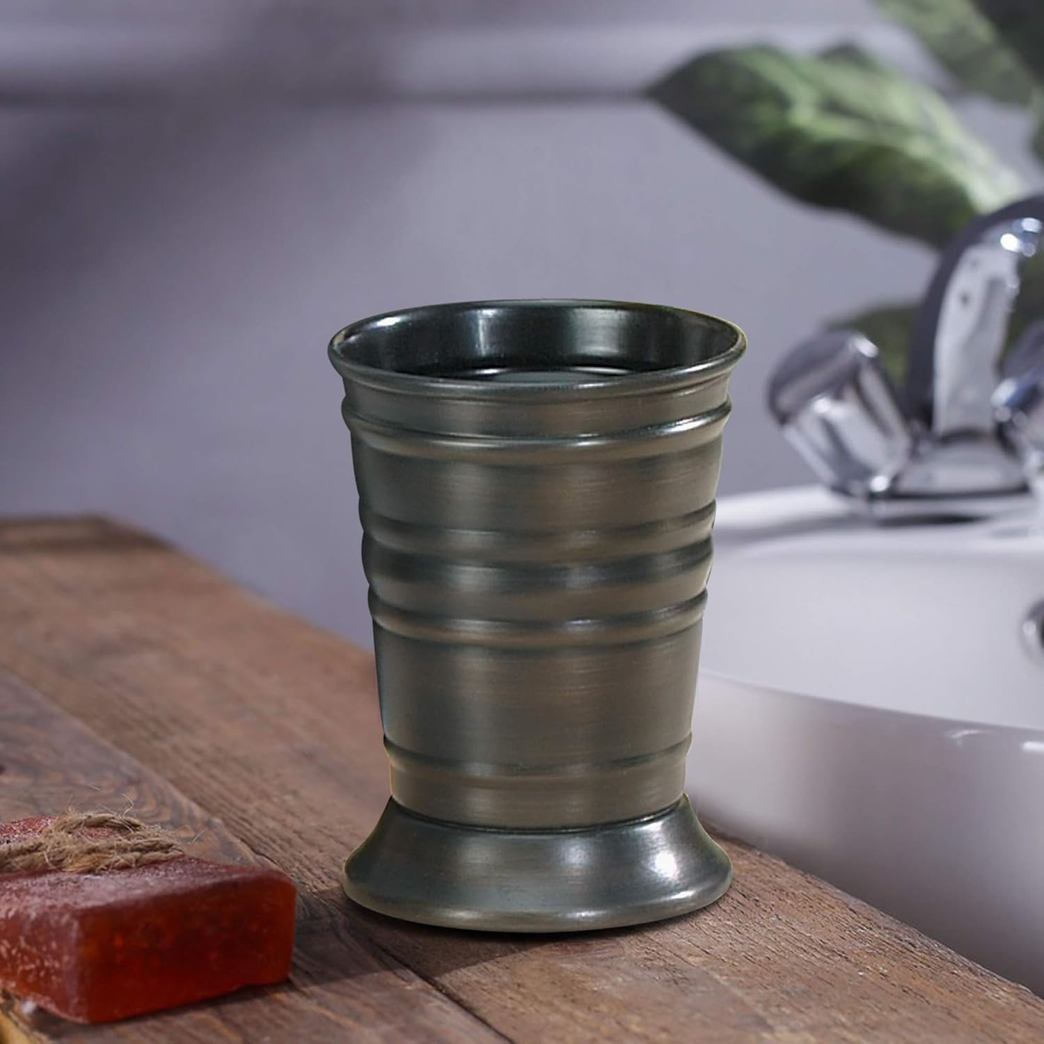 nu steel Bogart – Vaso de metal, soporte para brochas de maquillaje y vaso para cepillo de dientes para baño, encimera, escritorio, dormitorio,