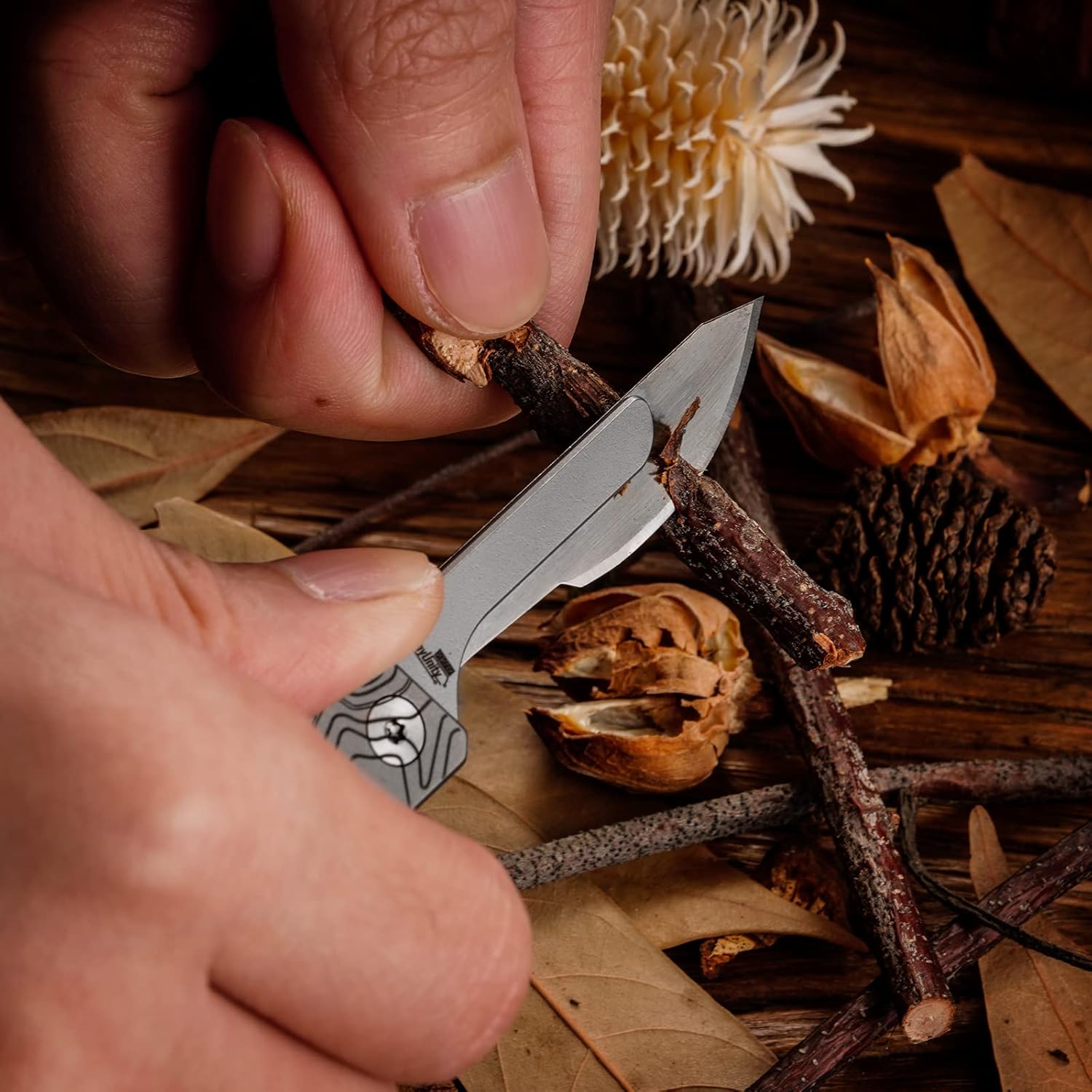 KeyUnity KK02 Cuchillo de bolsillo de titanio, cuchillo plegable de llavero de apertura rápida con cuchillas reemplazables #24 para transporte