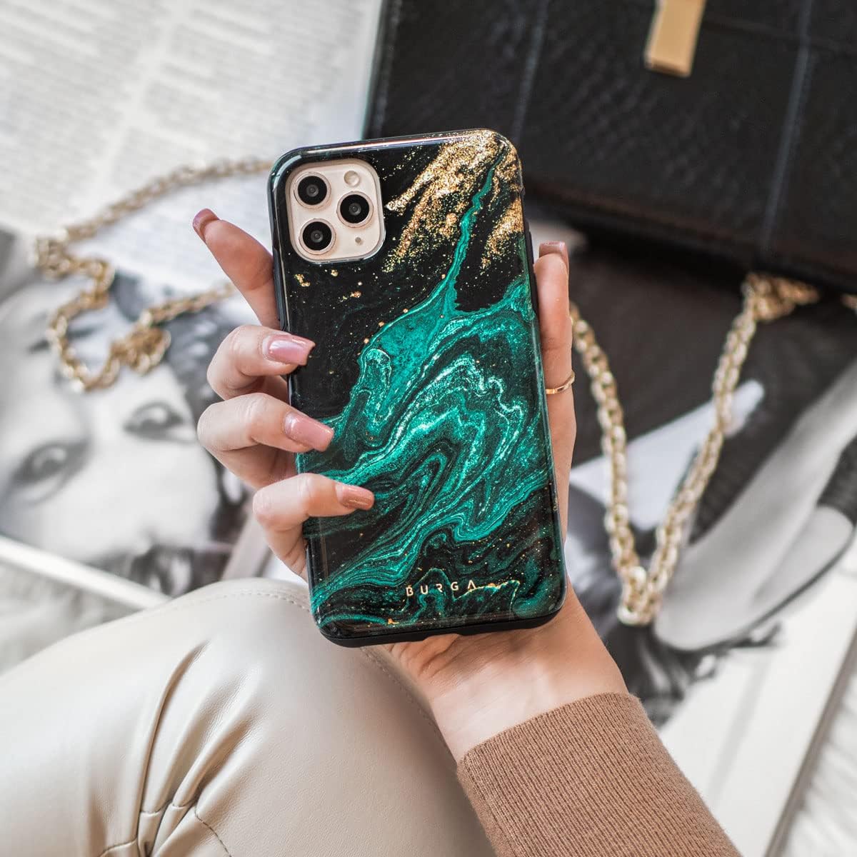 BURGA Funda para teléfono compatible con iPhone 15 PRO  Carcasa rígida híbrida de 2 capas + funda protectora de silicona  Piedra de jade verde
