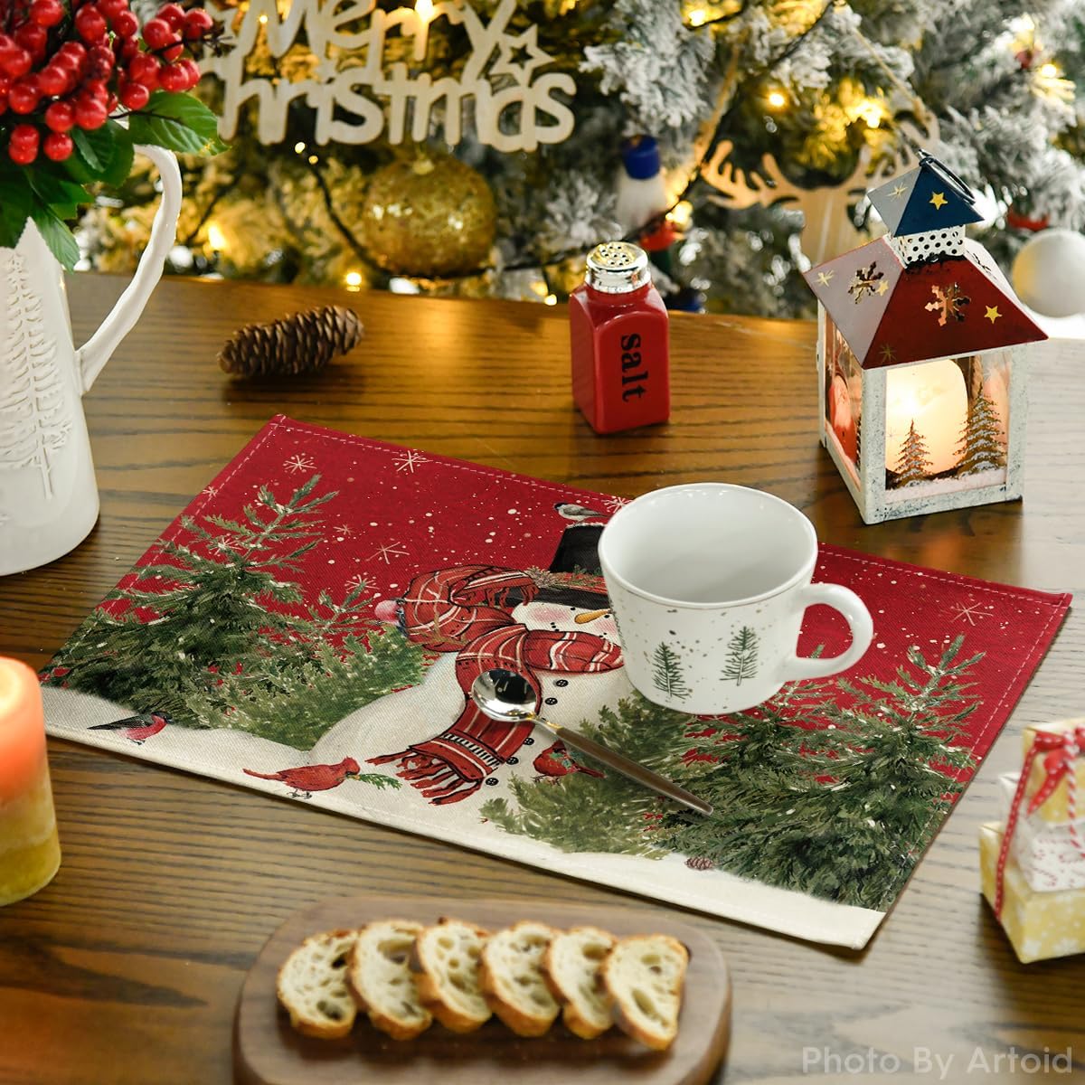 Artoid Mode Juego de 8 manteles individuales de Navidad de árbol de muñeco de nieve rojo, 12 x 18 pulgadas, para decoración de fiestas, cocina,