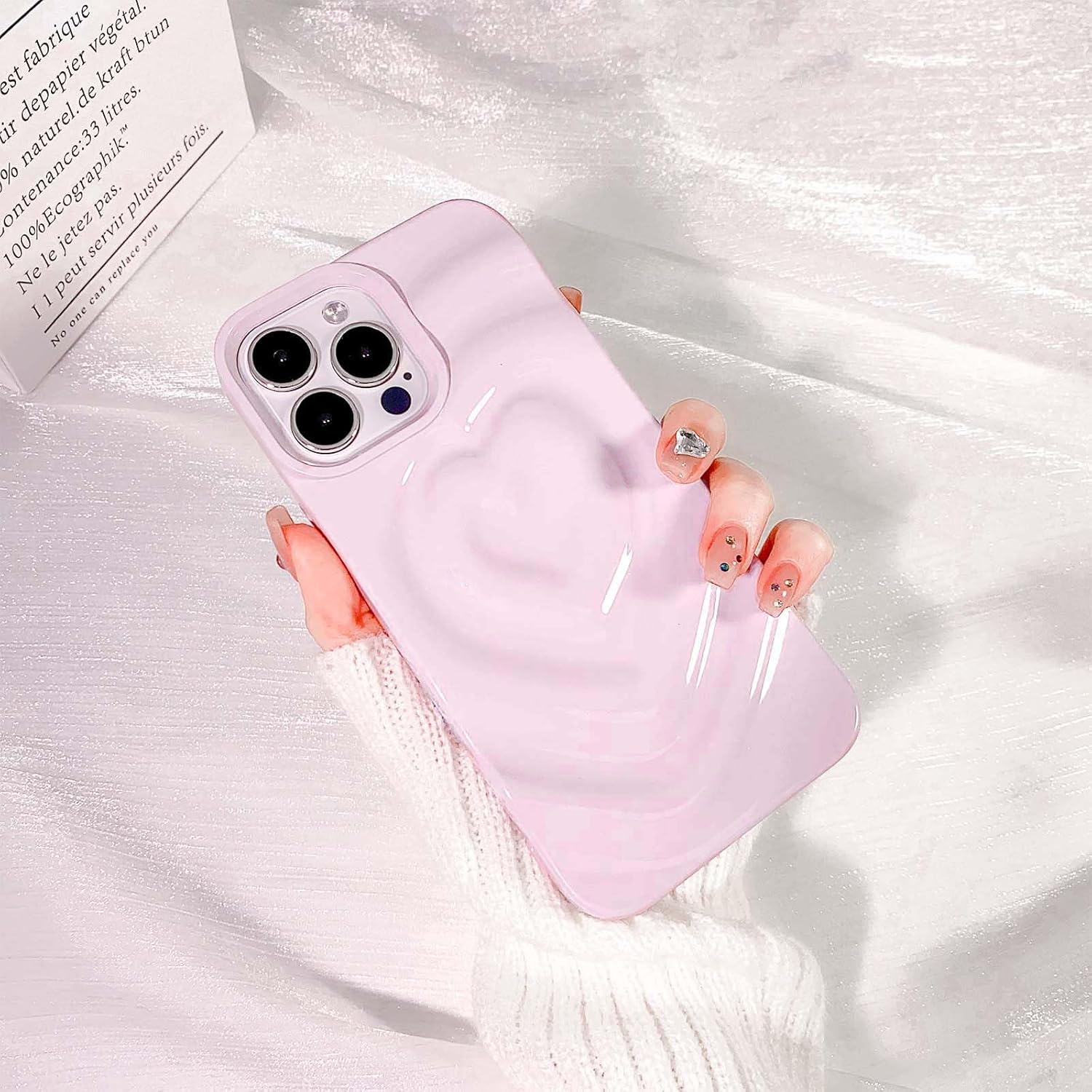 NITITOP Funda compatible con iPhone 13 Pro Max, diseño de corazón de amor, de silicona suave, 3D, a prueba de golpes, para mujeres y niñas, color