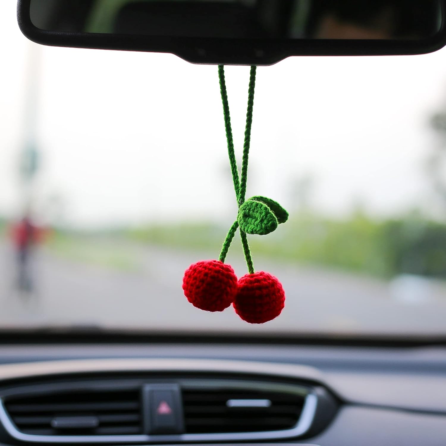 Adorno de coche de ganchillo hecho a mano de cerezo, bonito accesorio de espejo retrovisor de punto con fruta de cereza roja, decoración de árbol de