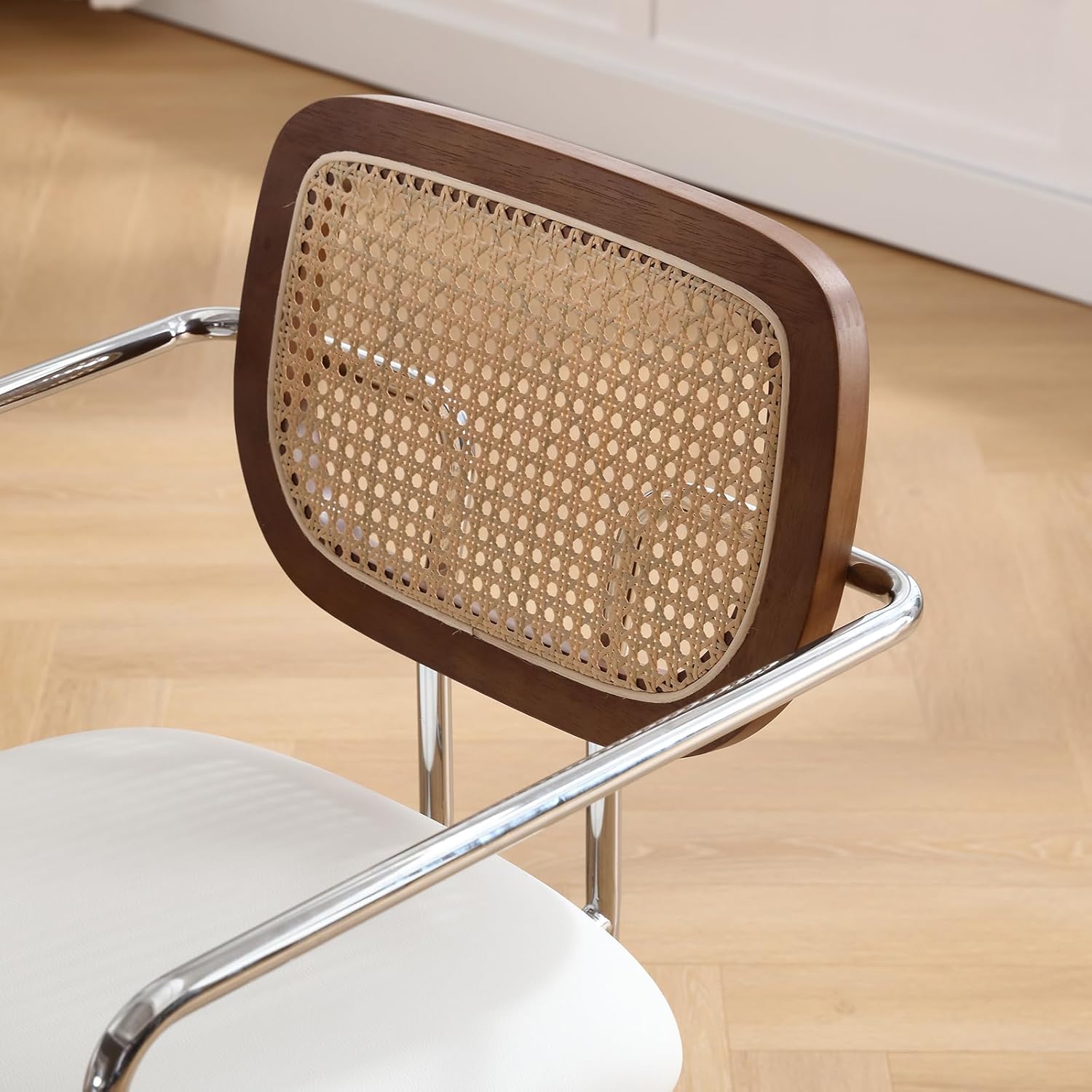 DUOMAY Mid-Century – Juego de 2 taburetes de bar modernos de 26 pulgadas de altura de mostrador con respaldo de ratán, silla de cocina tapizada de