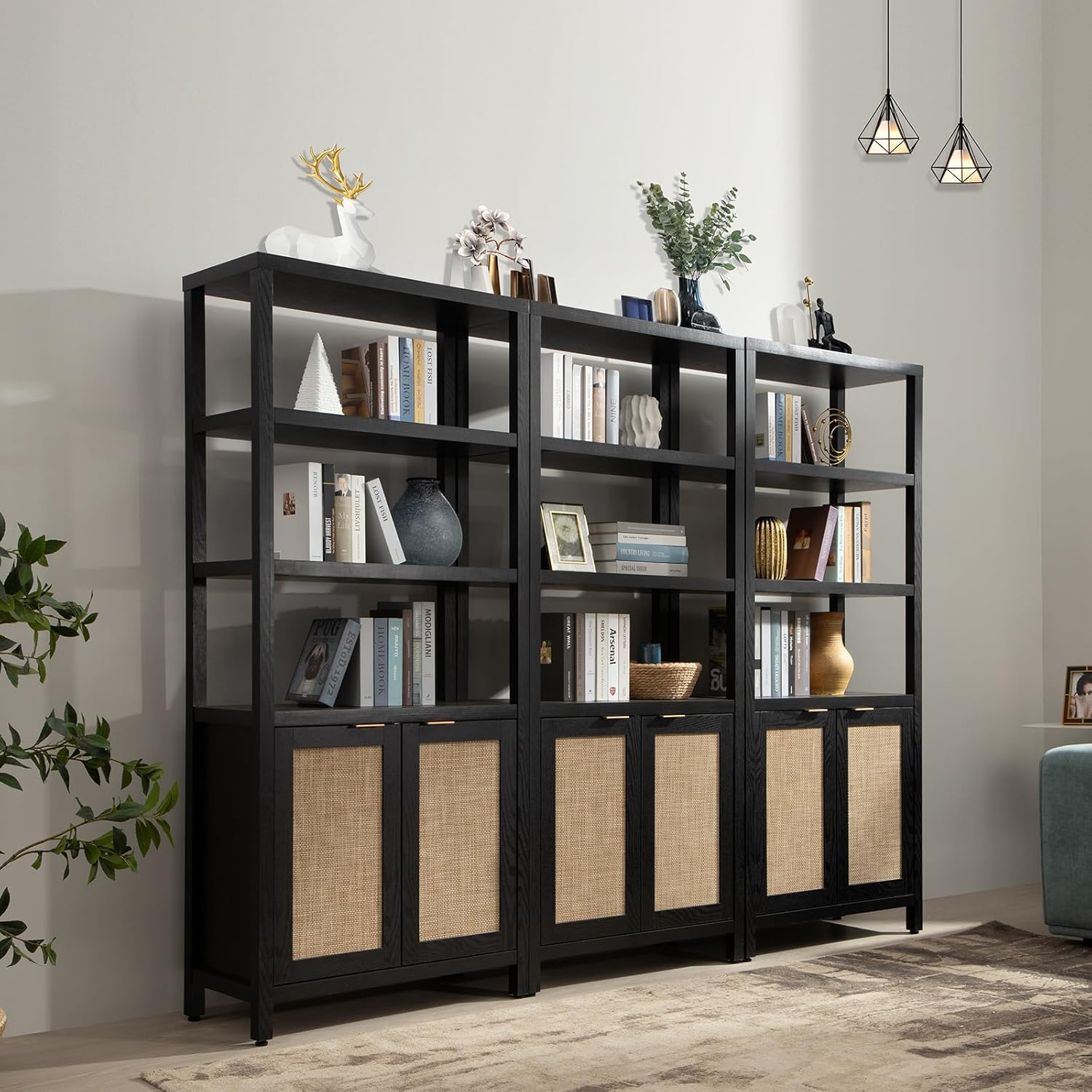 SICOTAS – Estantería de ratán alta estilo bohemio con puertas y 5 niveles, estante de madera grande estilo casa de campo, para sala de estar,