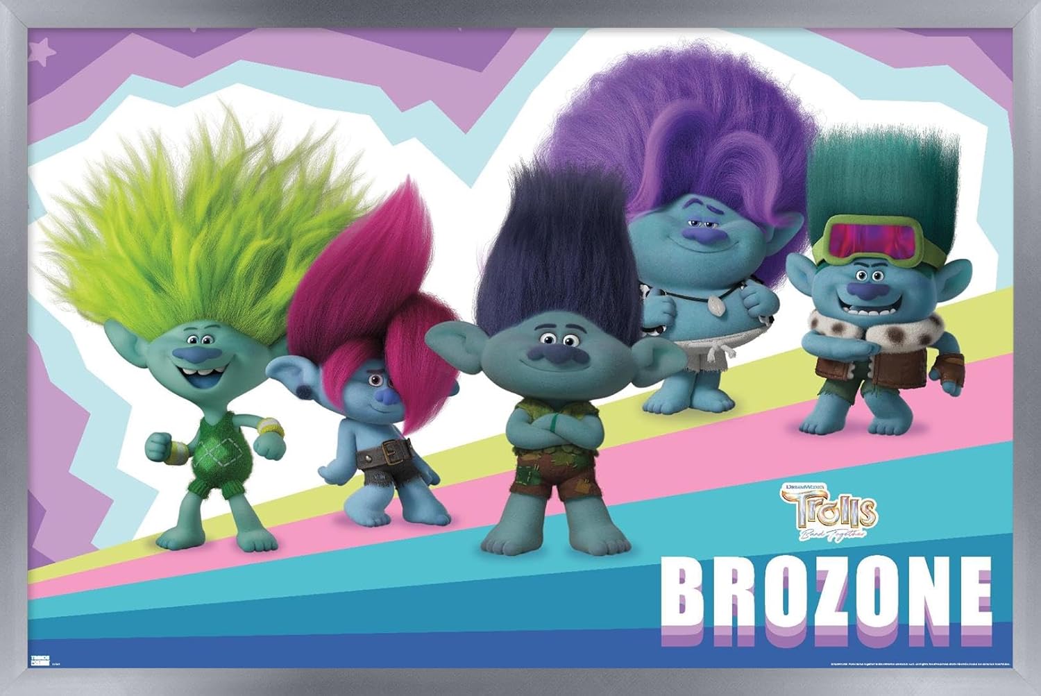 Trends International Trolls Band Together – Póster de pared de brozone, 22.37 x 34.00 pulgadas, versión enmarcada en plata