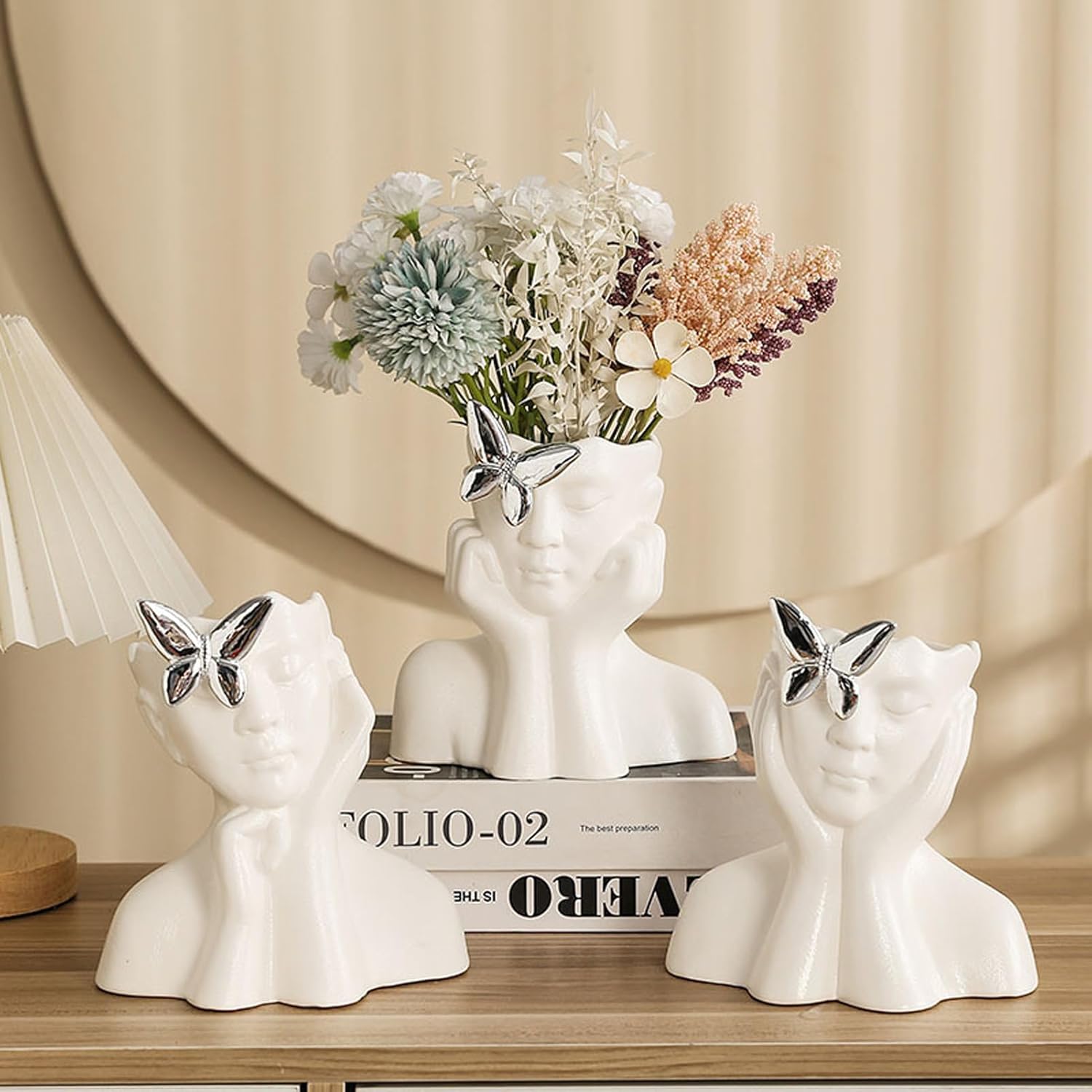 PAVLDSIN Jarrón de cerámica blanca para decoración, cabeza de forma humana creativa, medio cuerpo, busto, floreros con mariposa para el hogar,