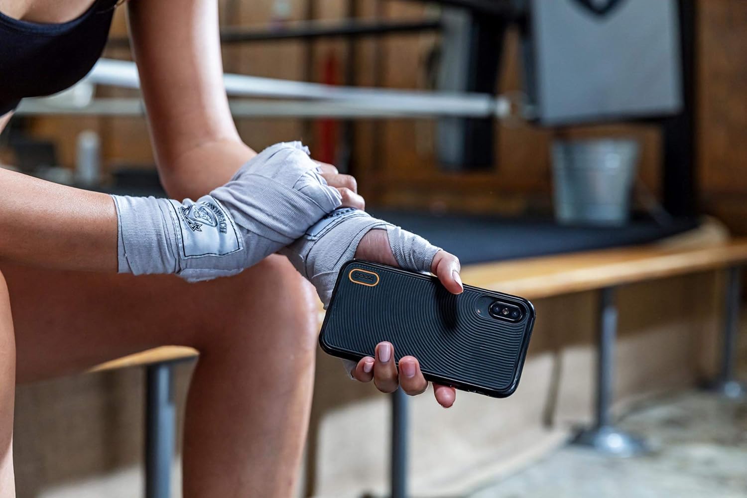 ZAGG Gear4 Battersea – Funda compatible con iPhone 11 Pro, protección avanzada contra impactos con tecnología D3O integrada, funda para teléfono,