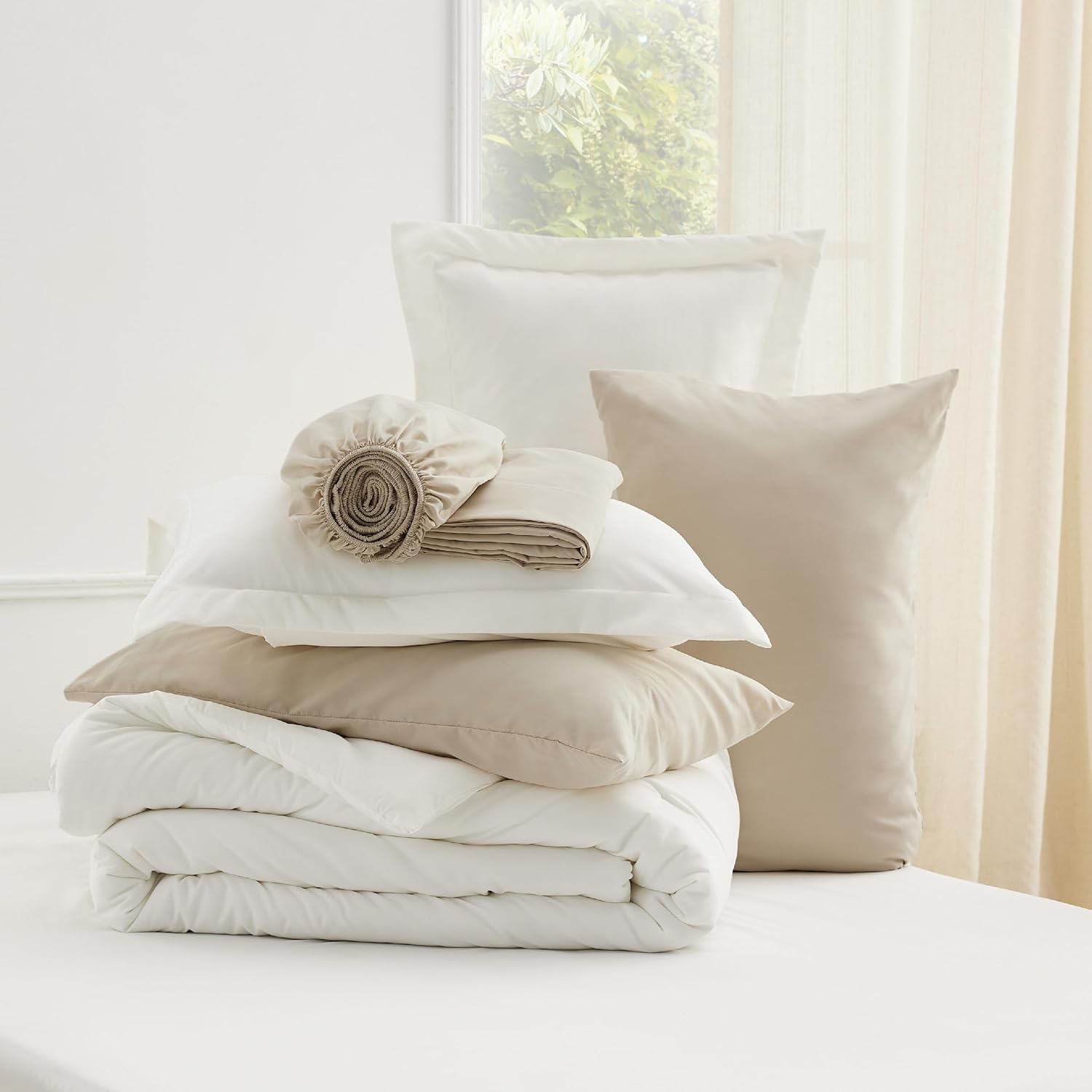 Bedsure Juego de edredón blanco tamaño King, 7 piezas, ligero, bohemio, cama en una bolsa con edredón, sábanas, fundas de almohada y fundas de