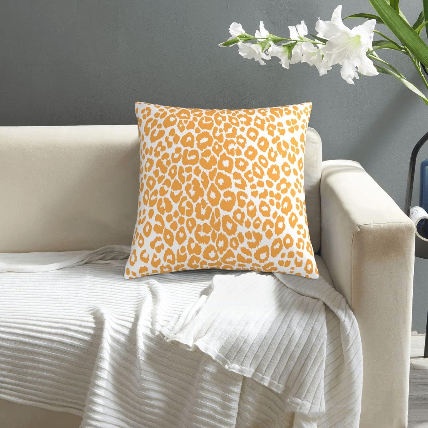 Funda de almohada amarilla con estampado de leopardo simple, refrescante para todas las estaciones, con cremallera oculta, 18 x 18 pulgadas,