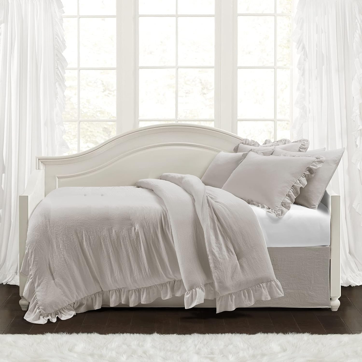 Lush Decor Reyna – Juego de sofá cama con volantes, acogedor juego de ropa de cama de 6 piezas, elegancia y comodidad atemporales, 68 pulgadas de