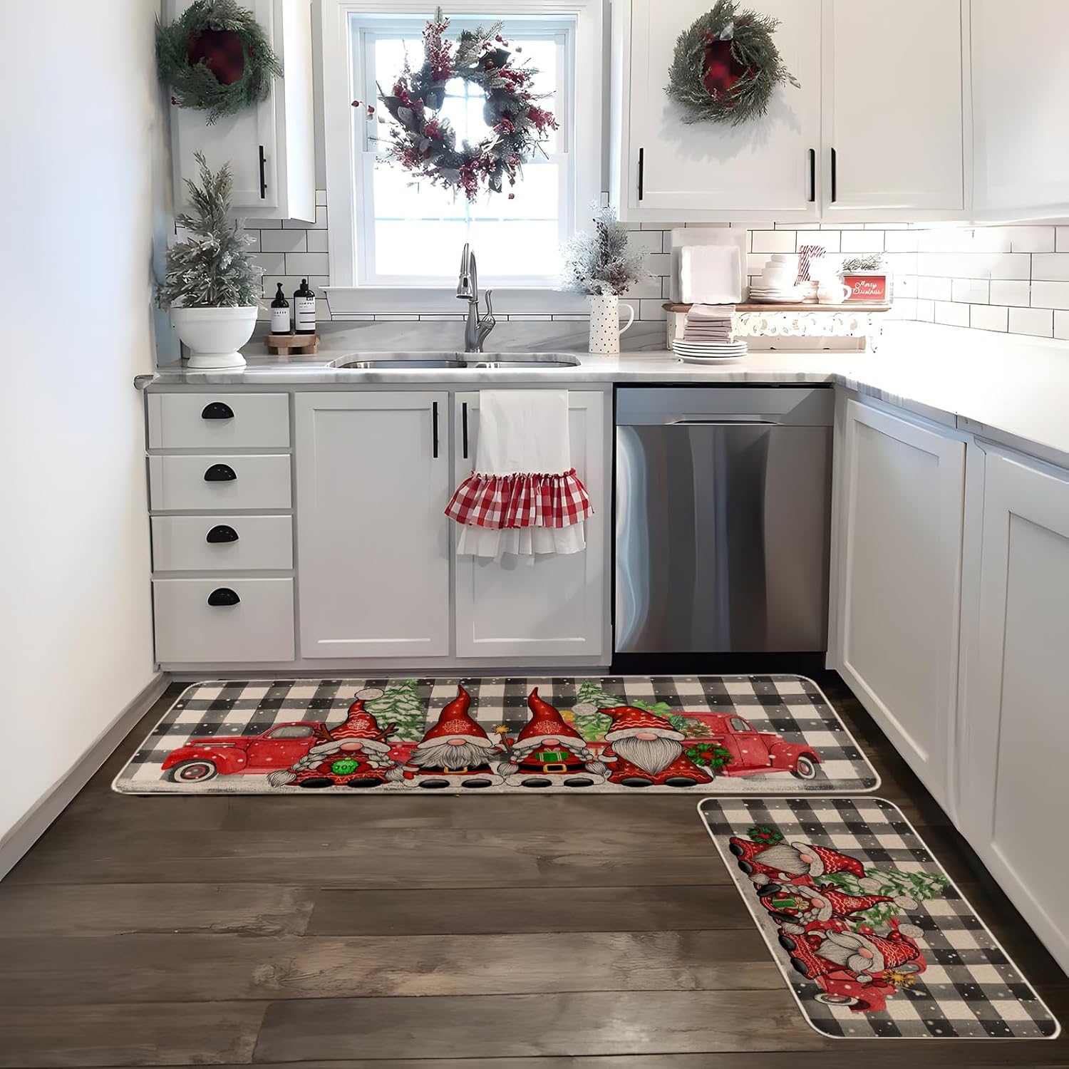 Juego de 2 alfombras de cocina de gnomo de Navidad con diseño de búfalo navideño, tapete de goma antideslizante para puerta de bienvenida para el
