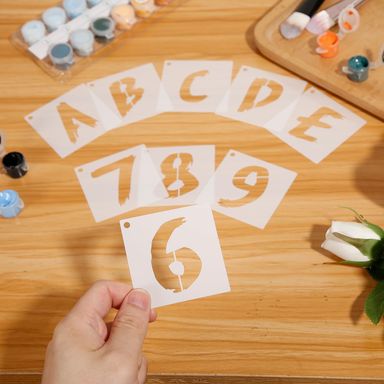 Kit de 36 plantillas de letras para pintura, plantillas de letras y números con anillo de metal, plantillas reutilizables del alfabeto en mayúsculas
